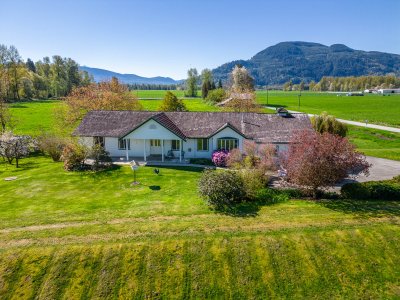 Virtual tour for Mary Ann Metcalf