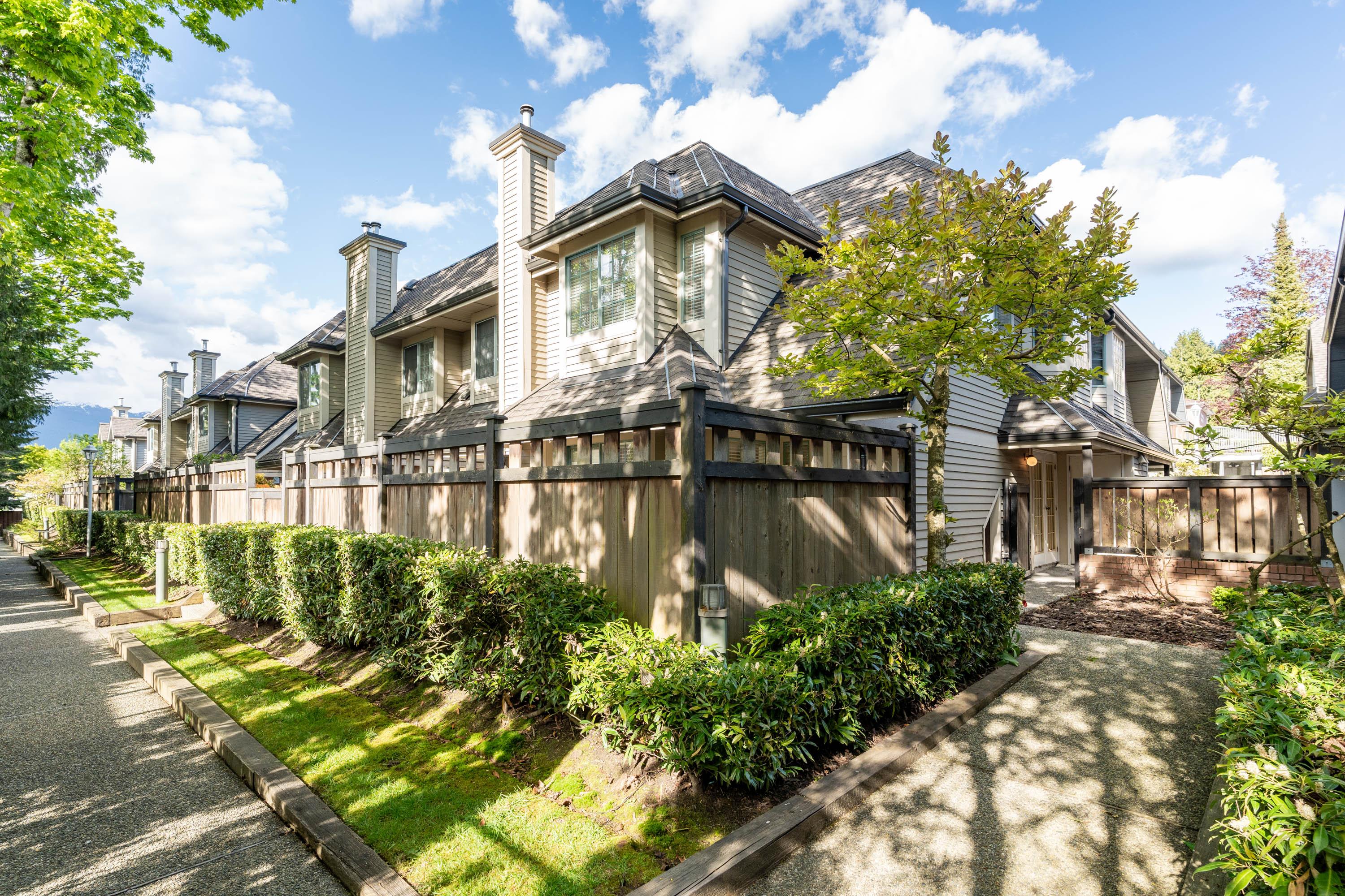 3 - 355 Duthie Avenue, Burnaby