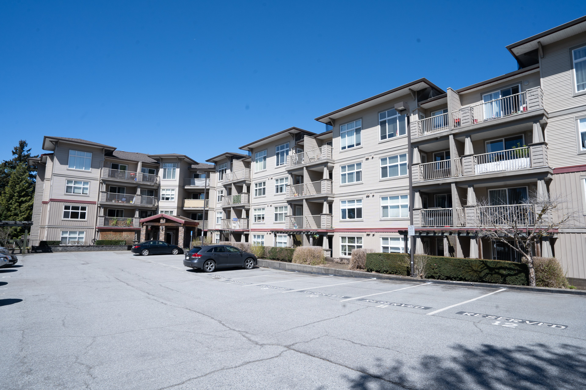 208 - 2515 Park Drive, 