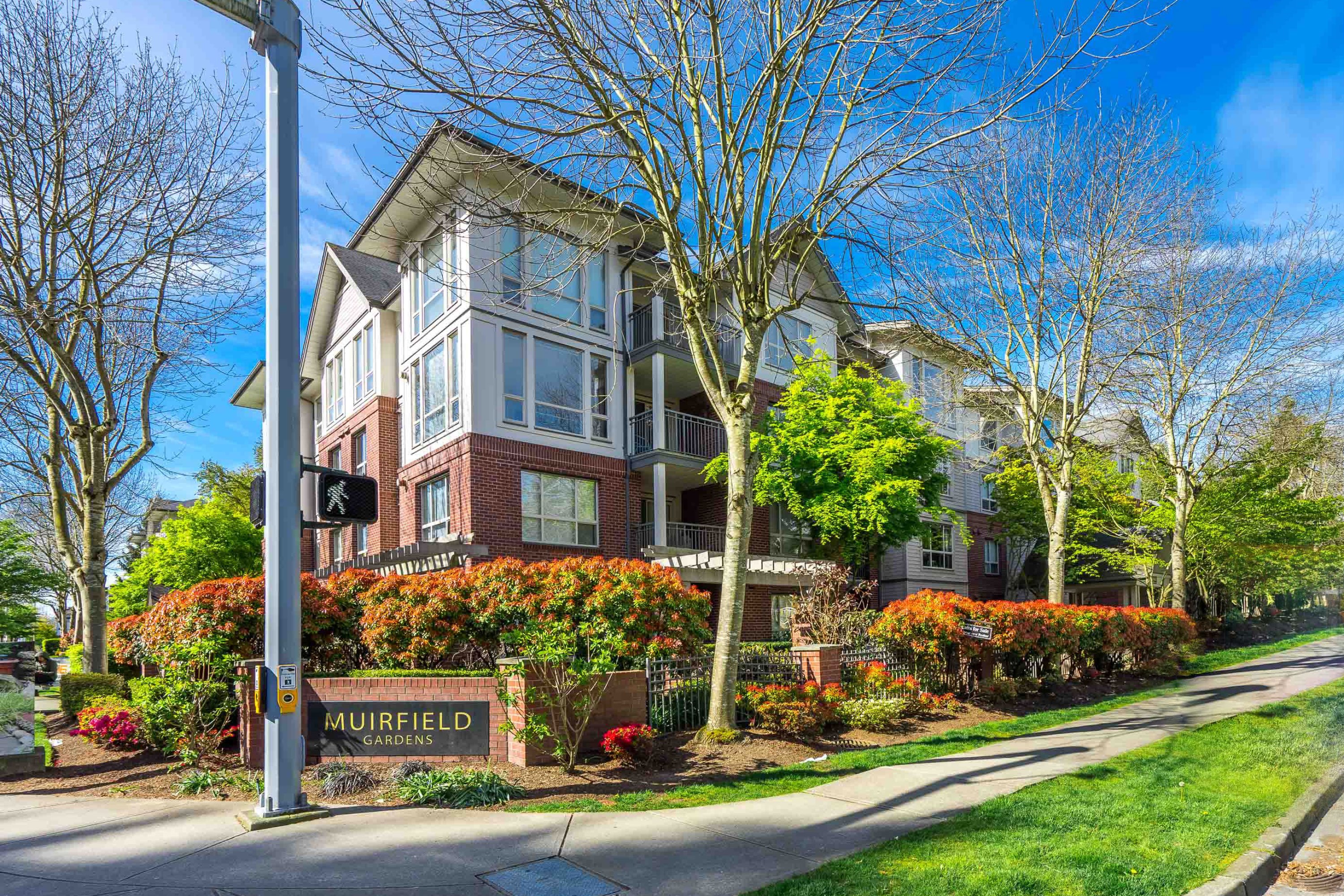 101 - 15188 22nd Avenue, South Surrey