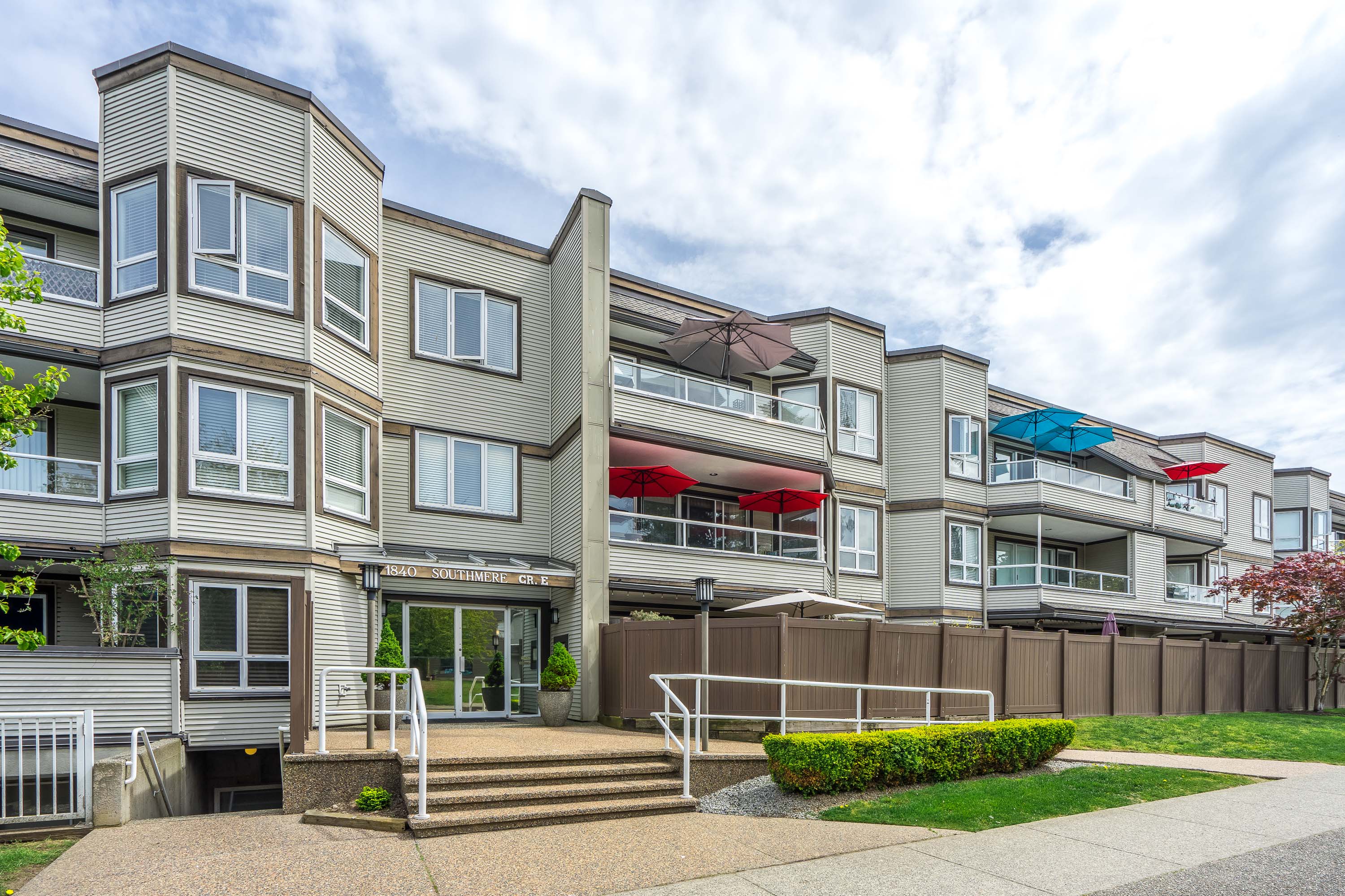 302 - 1840 Southmere Crescent, South Surrey