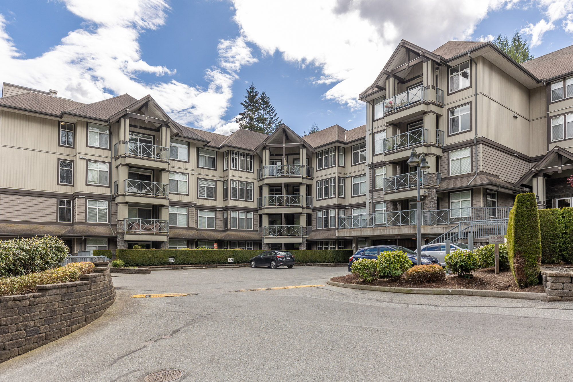210 - 33318 Bourquin Crescent East, Abbotsford
