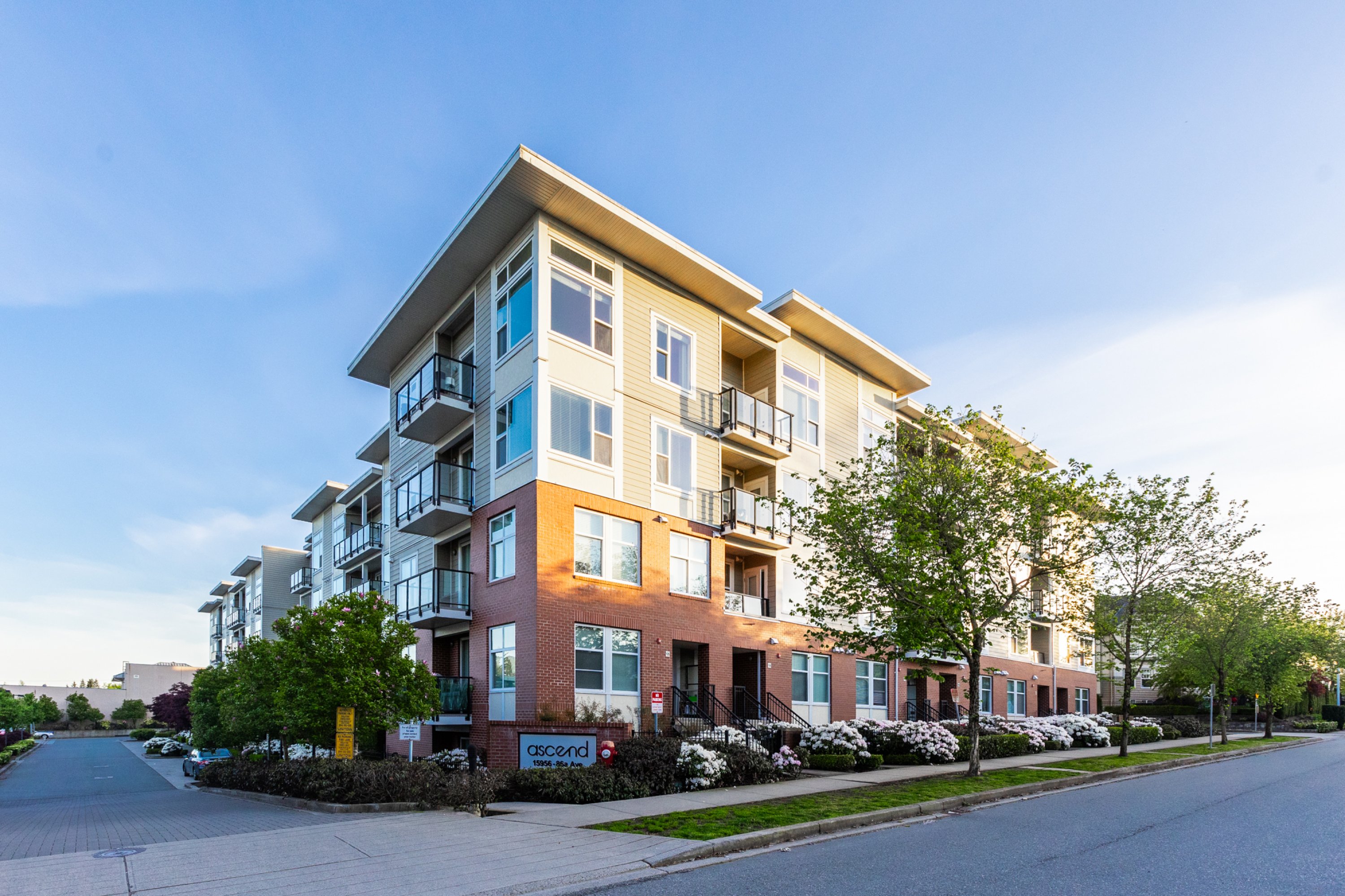 405 - 15956 86A Avenue, Surrey