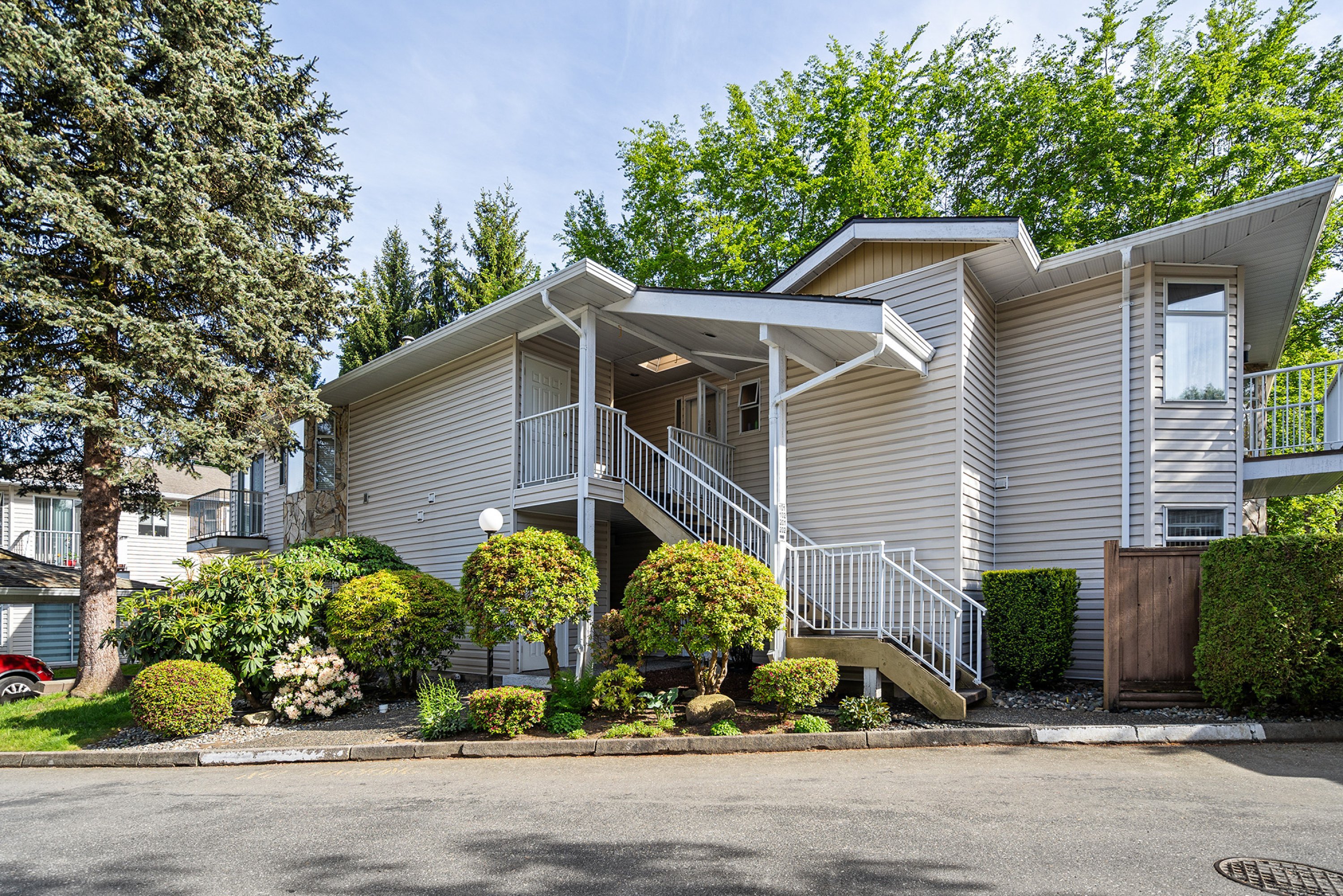 102 - 10584 153 Avenue, Surrey