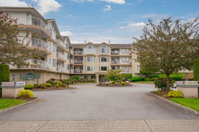 Virtual tour for Klassen Real Estate Group