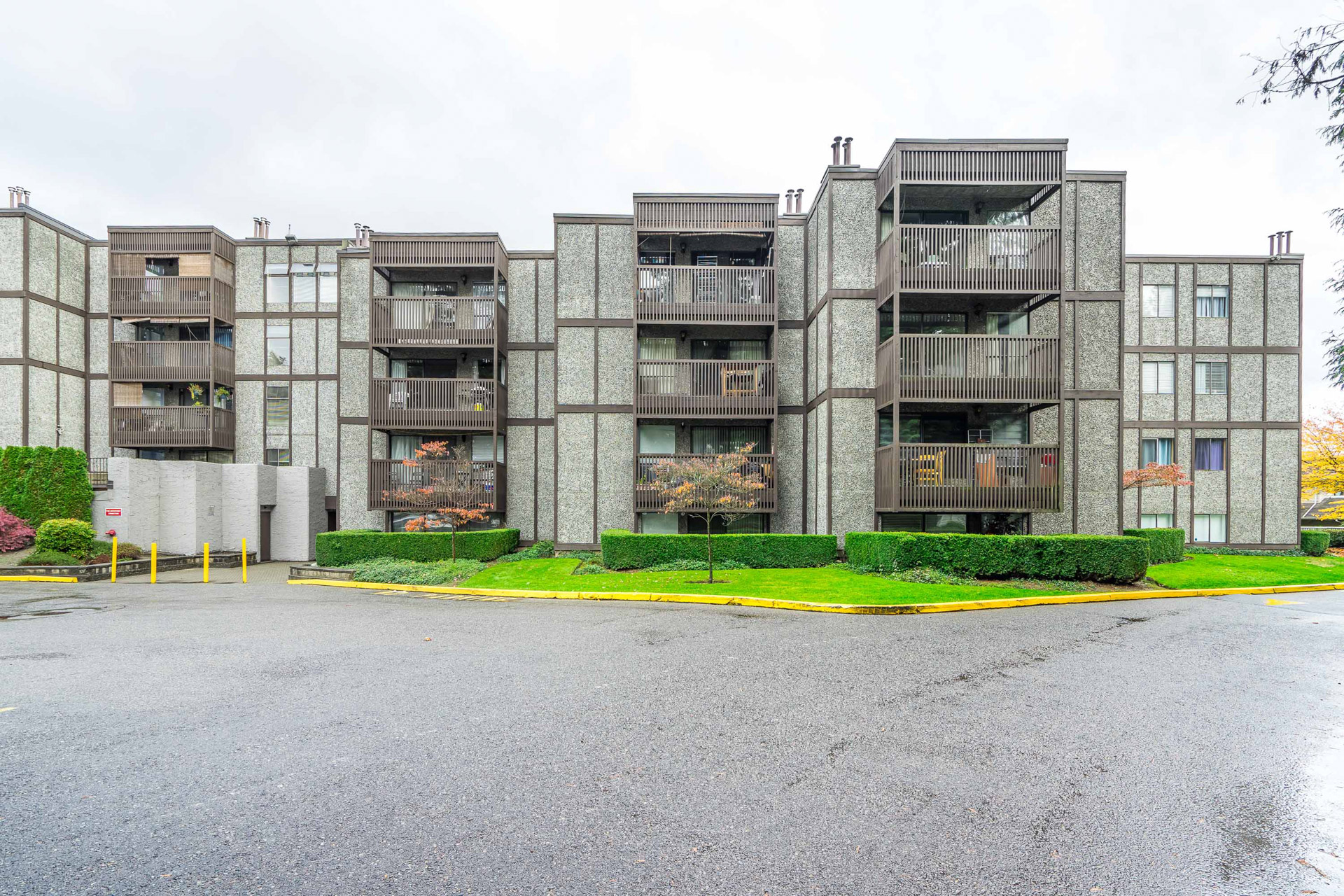 208 - 9672 134 Street, Surrey