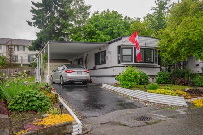Virtual tour for Michelle Perreault Real Estate Group