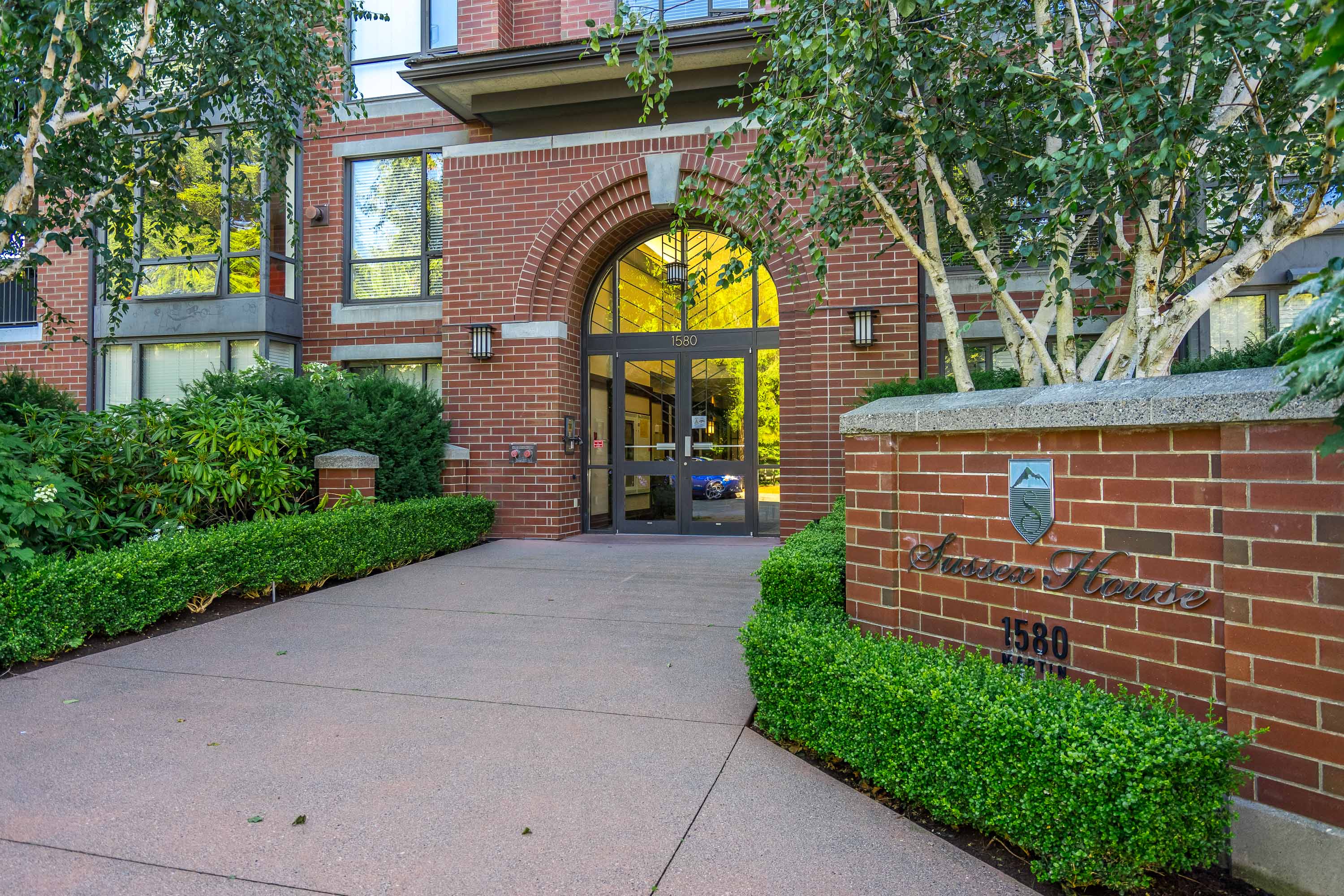 404 - 1580 Martin Street, White Rock