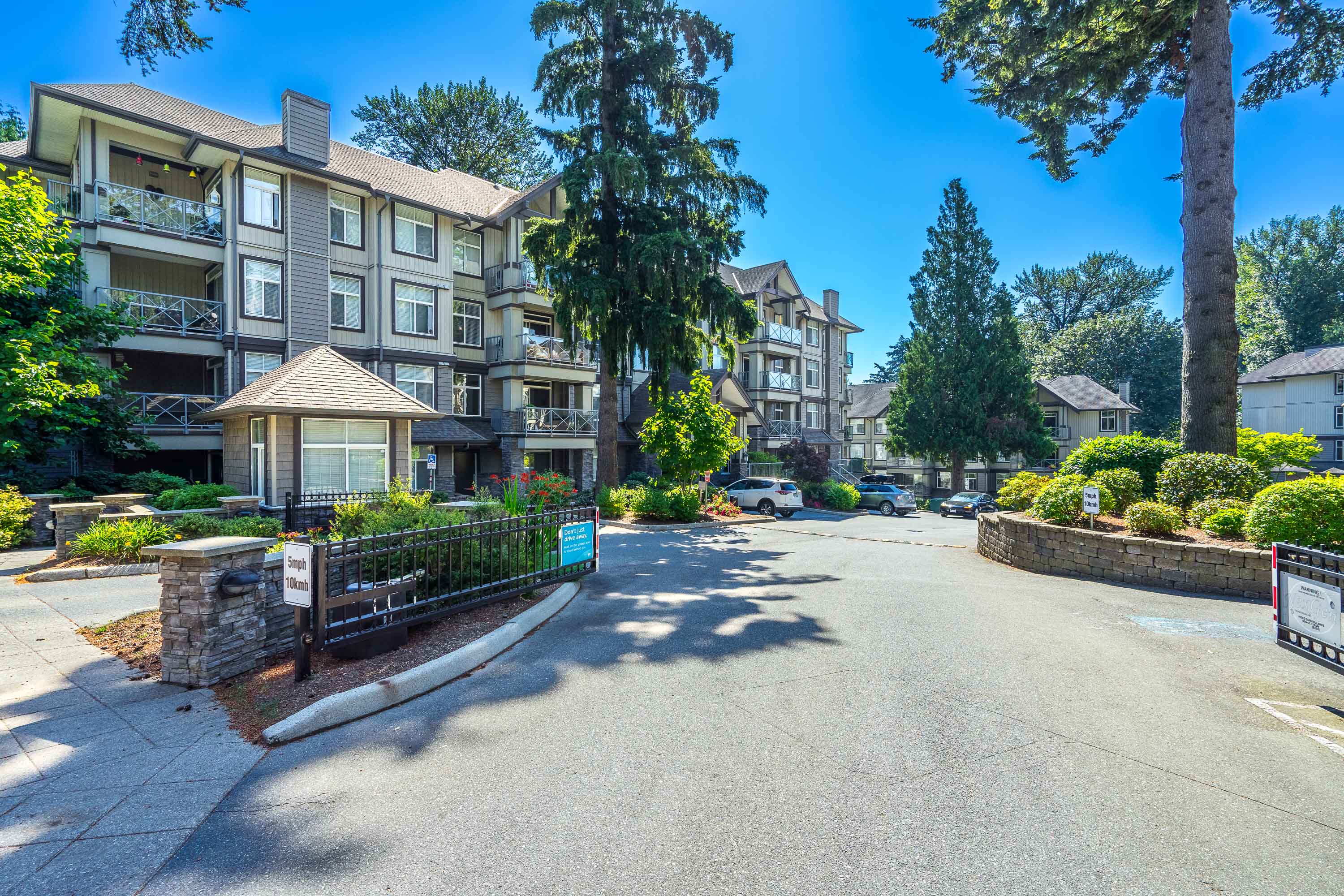 405 - 33328 E Bourquin Crescent, Abbotsford
