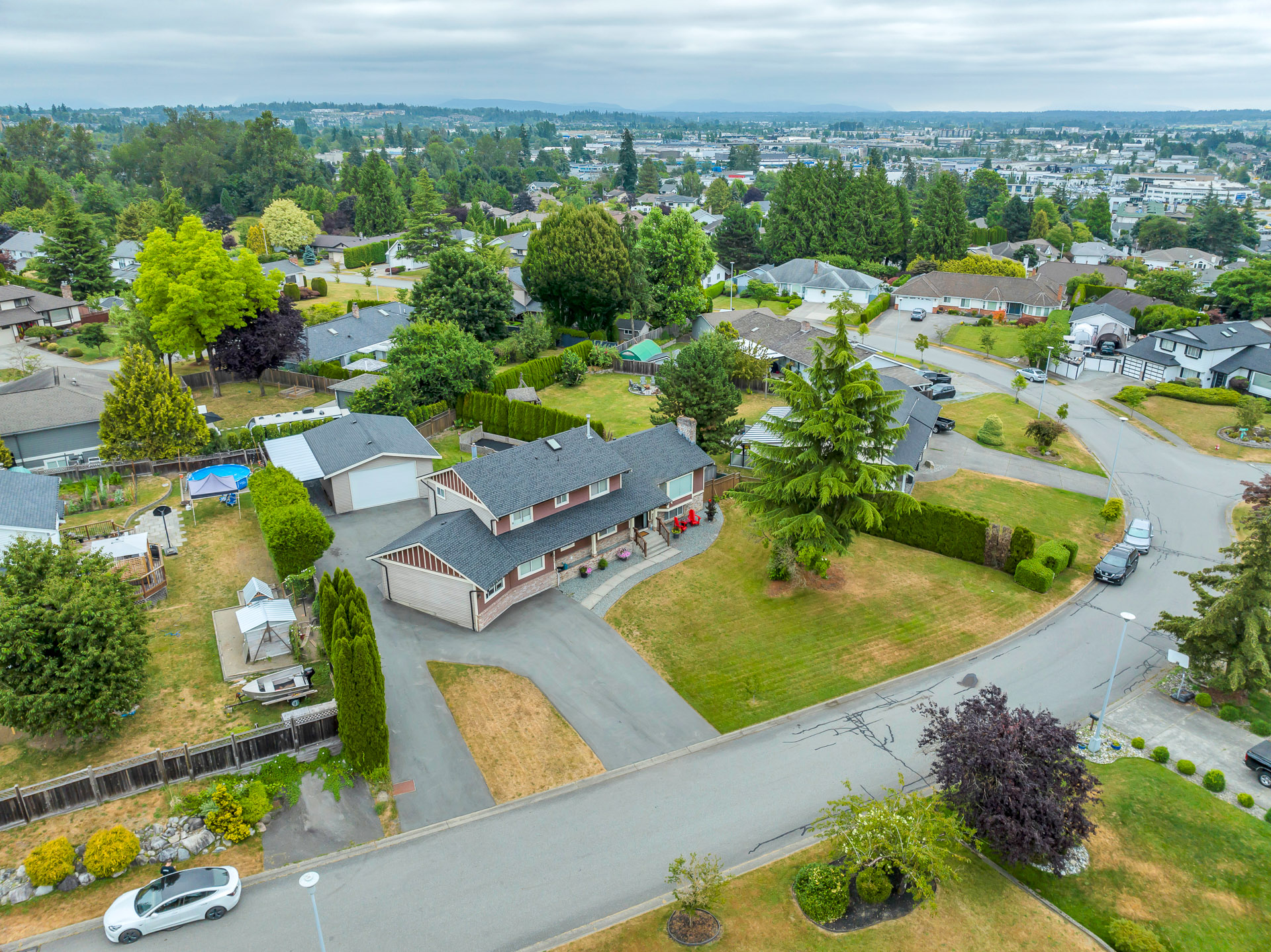 5630 W Sunrise Crescent, Surrey