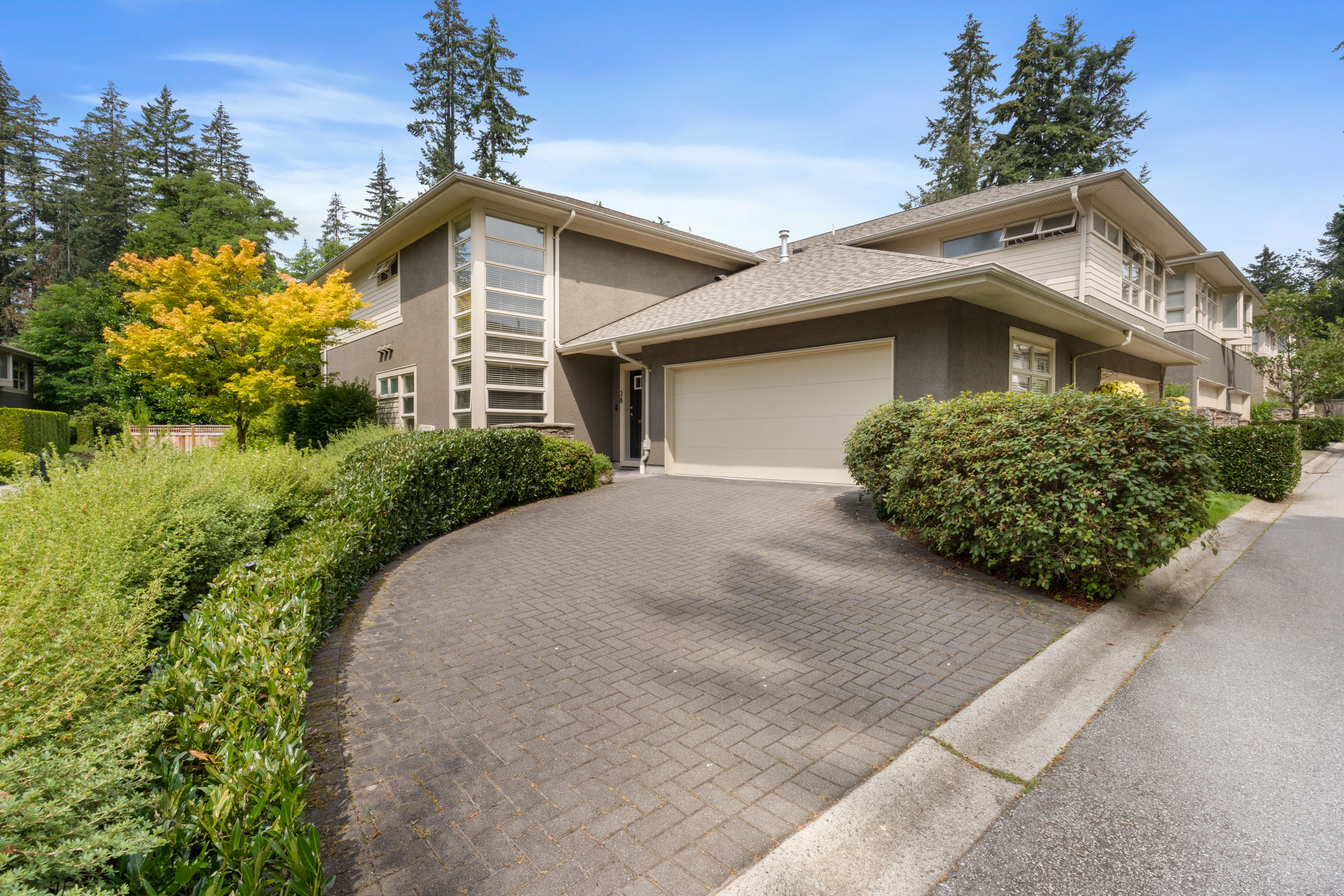 38 - 3750 Edgemont Blvd, North Vancouver