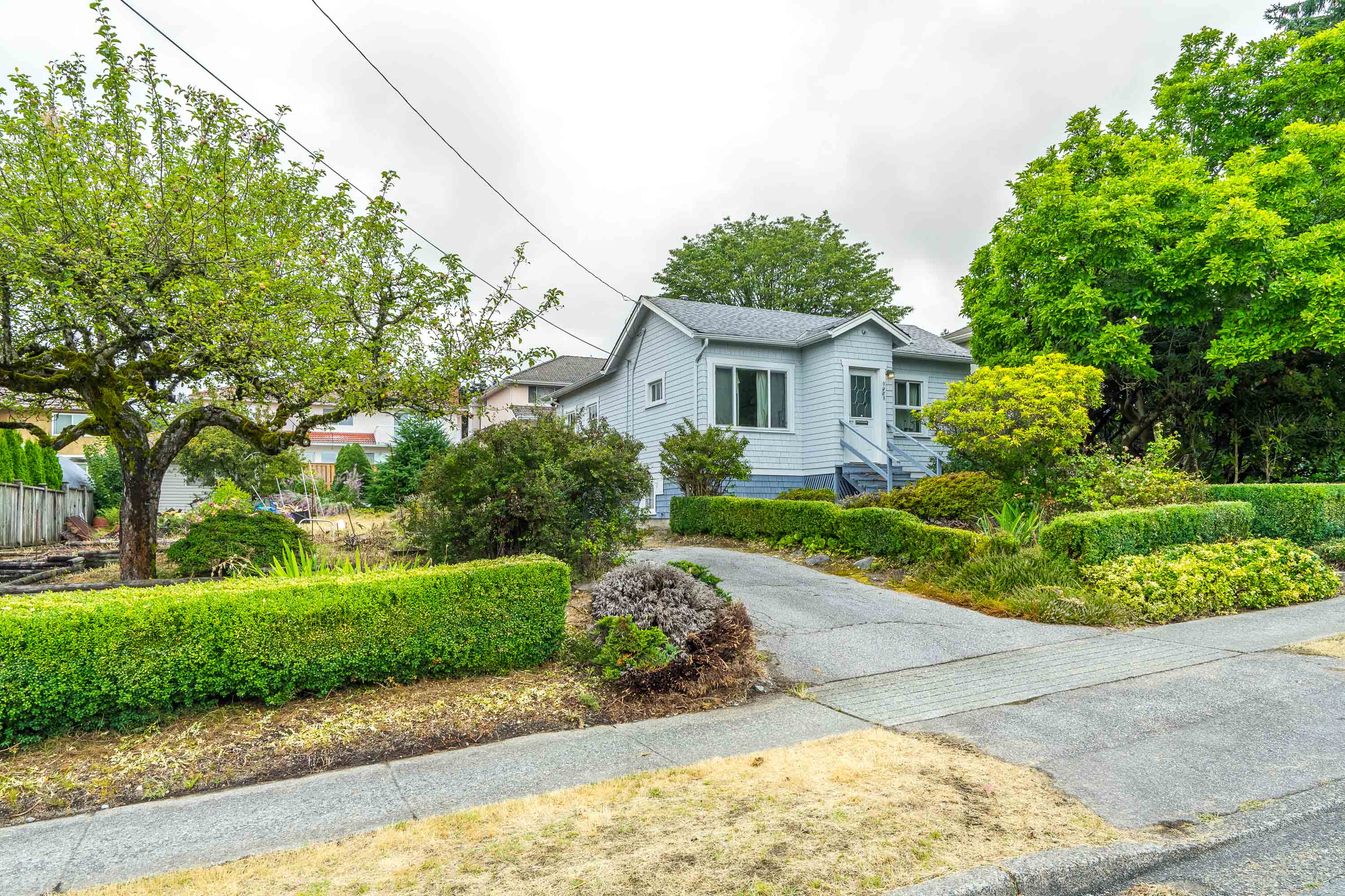 7351 Curtis Street, Burnaby