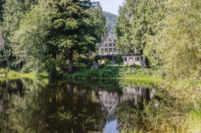 Virtual tour for Gregory Newberry