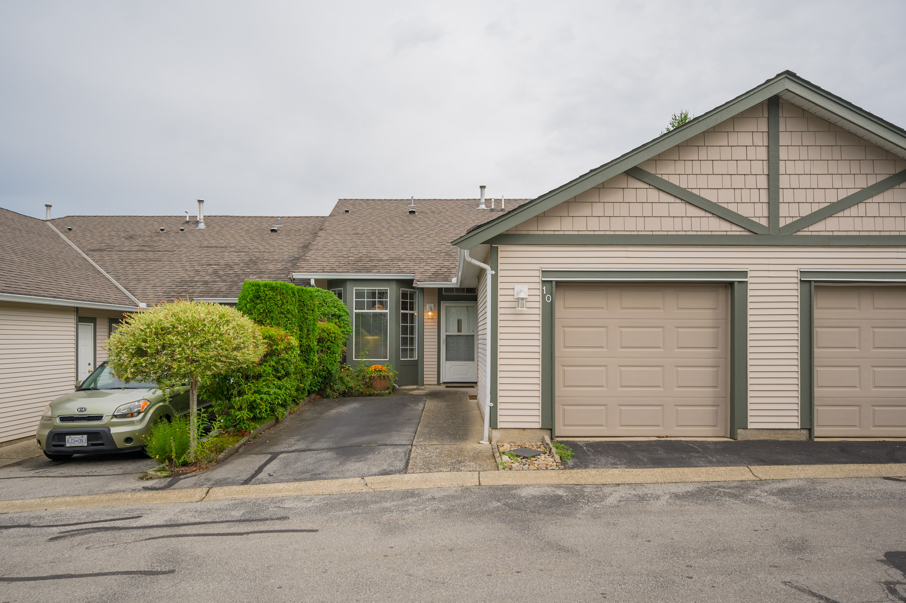 10 - 9012 Walnut Grove Drive, Langley
