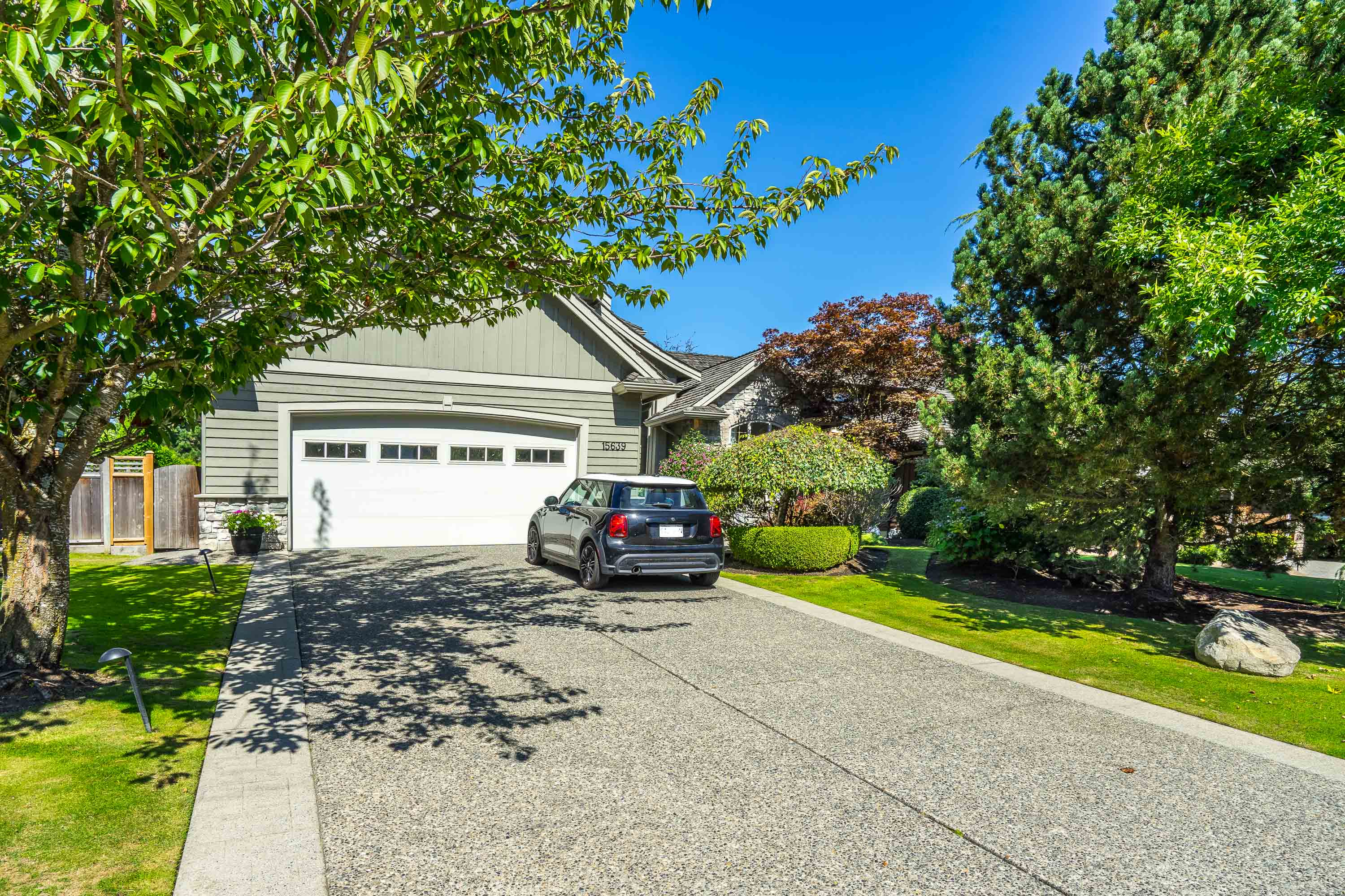 15639 37A Avenue, Surrey