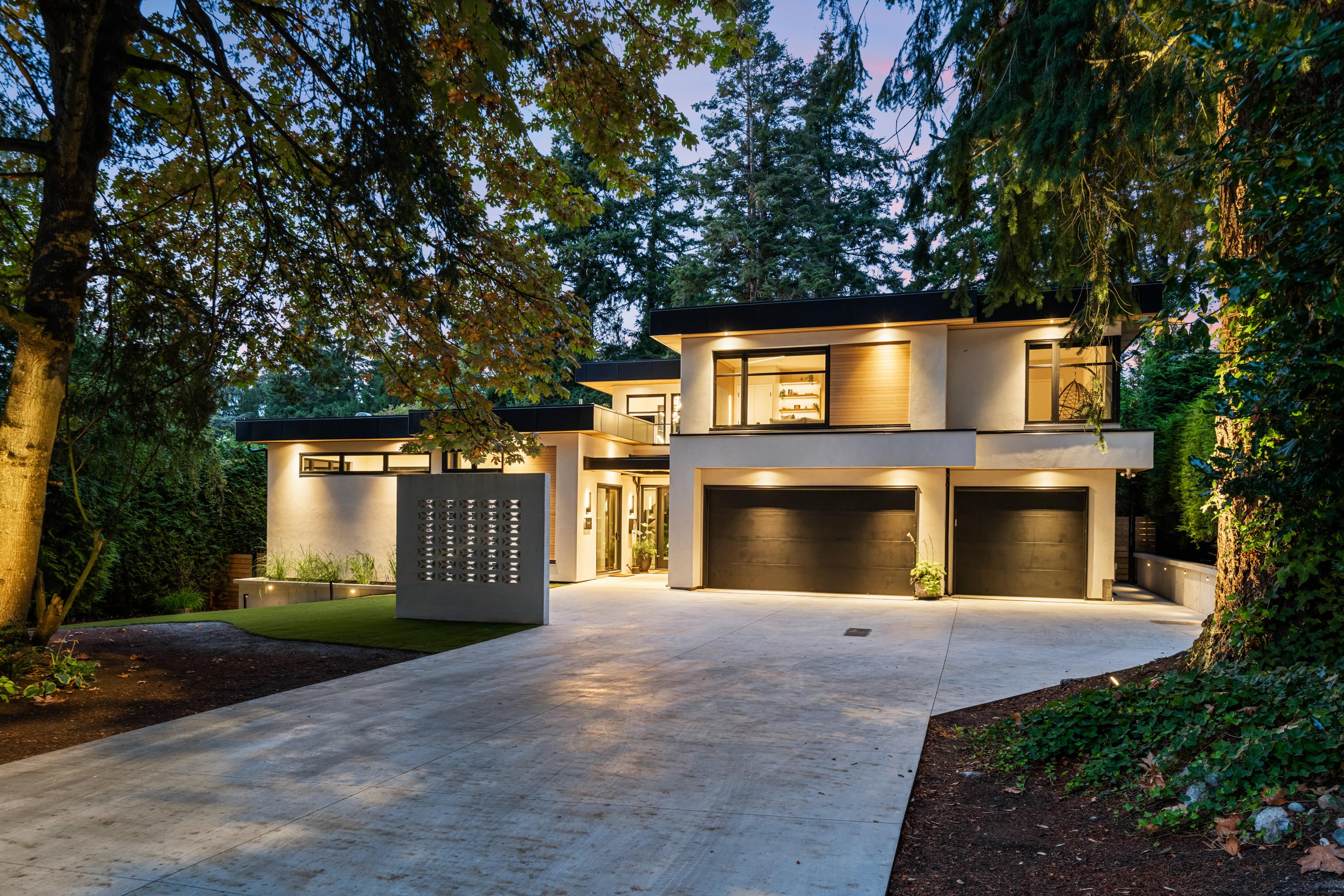 12605 15A Avenue, Surrey