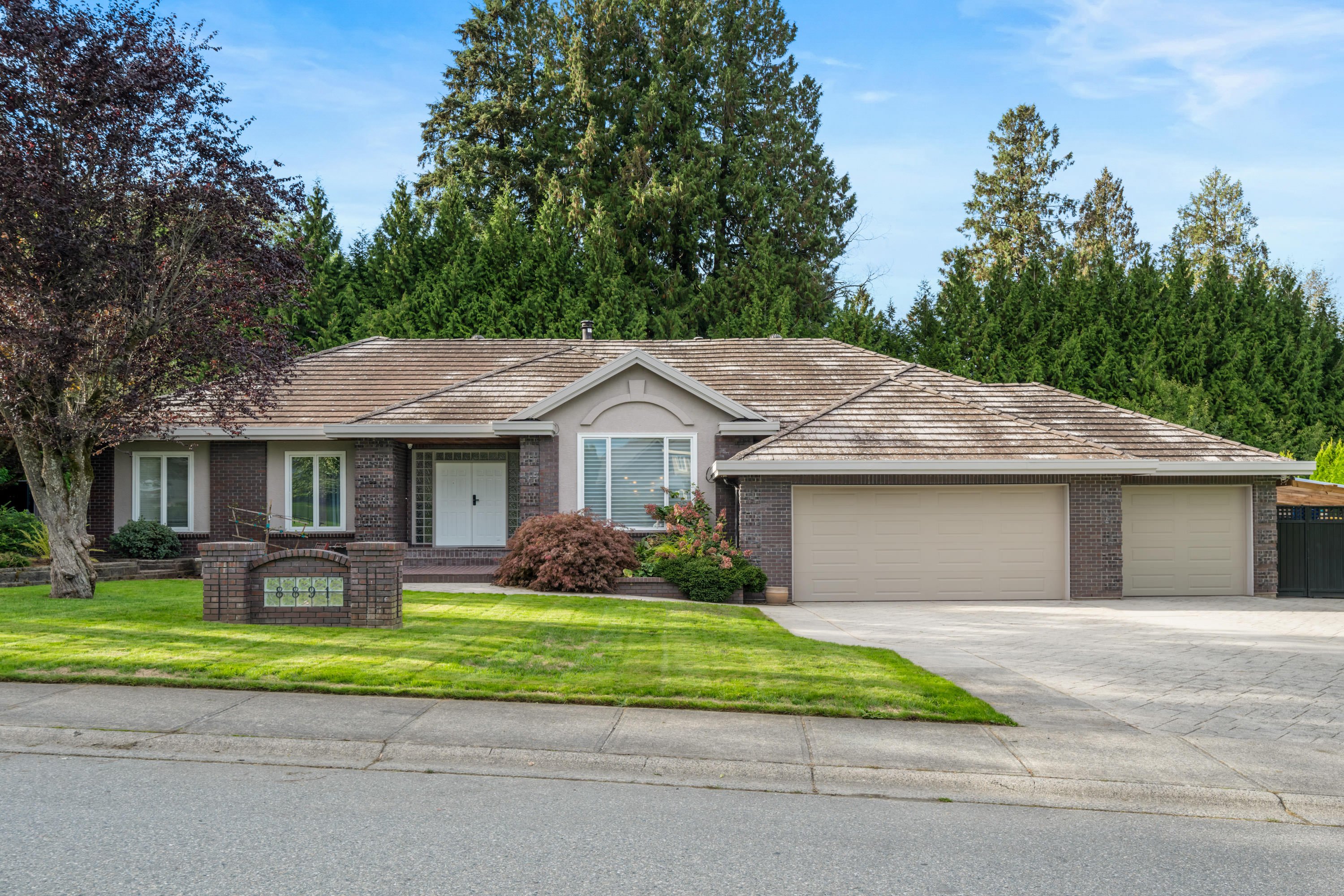 8891 164 Street, Surrey