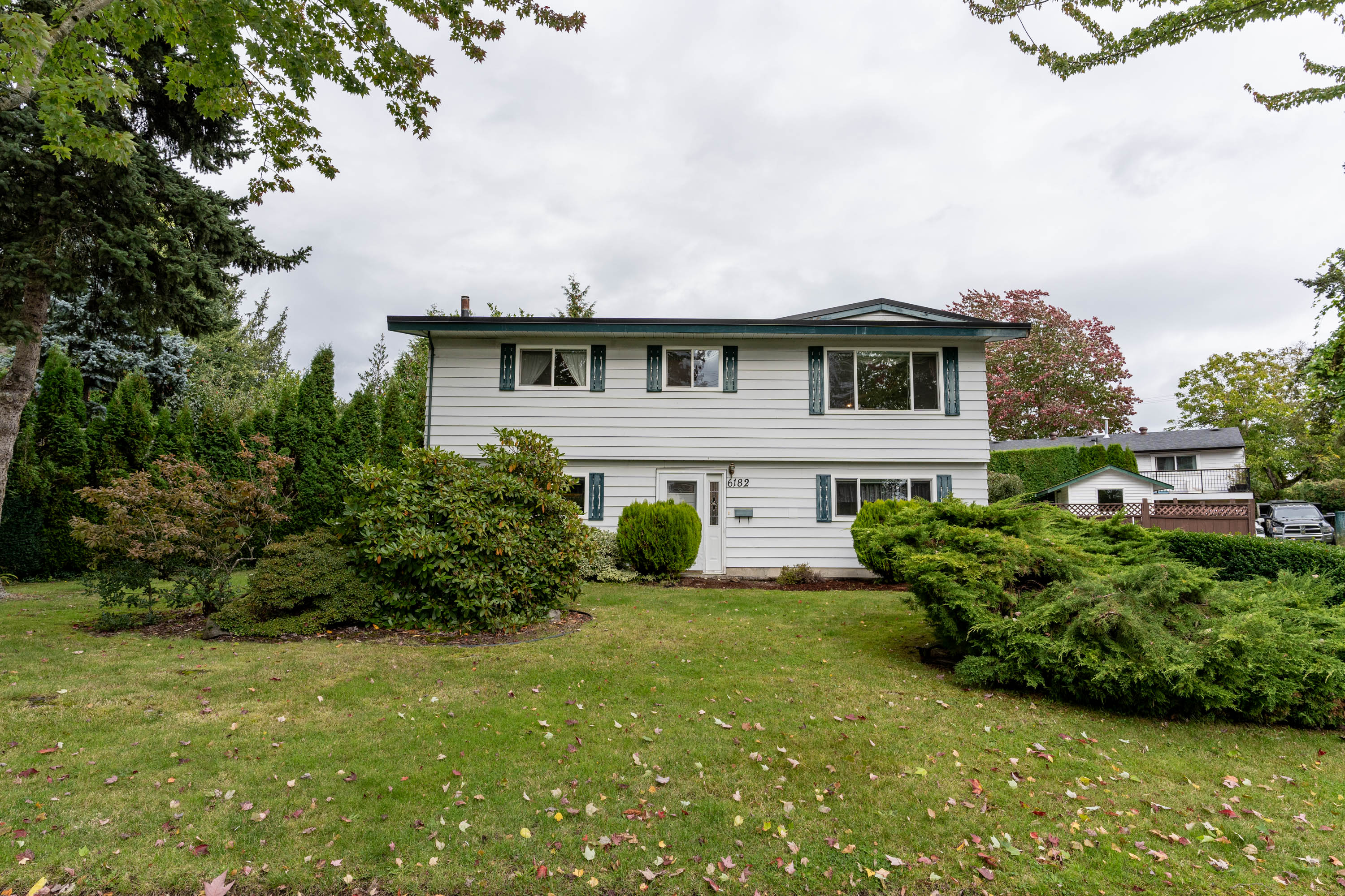 6182 Sundance Drive, Surrey