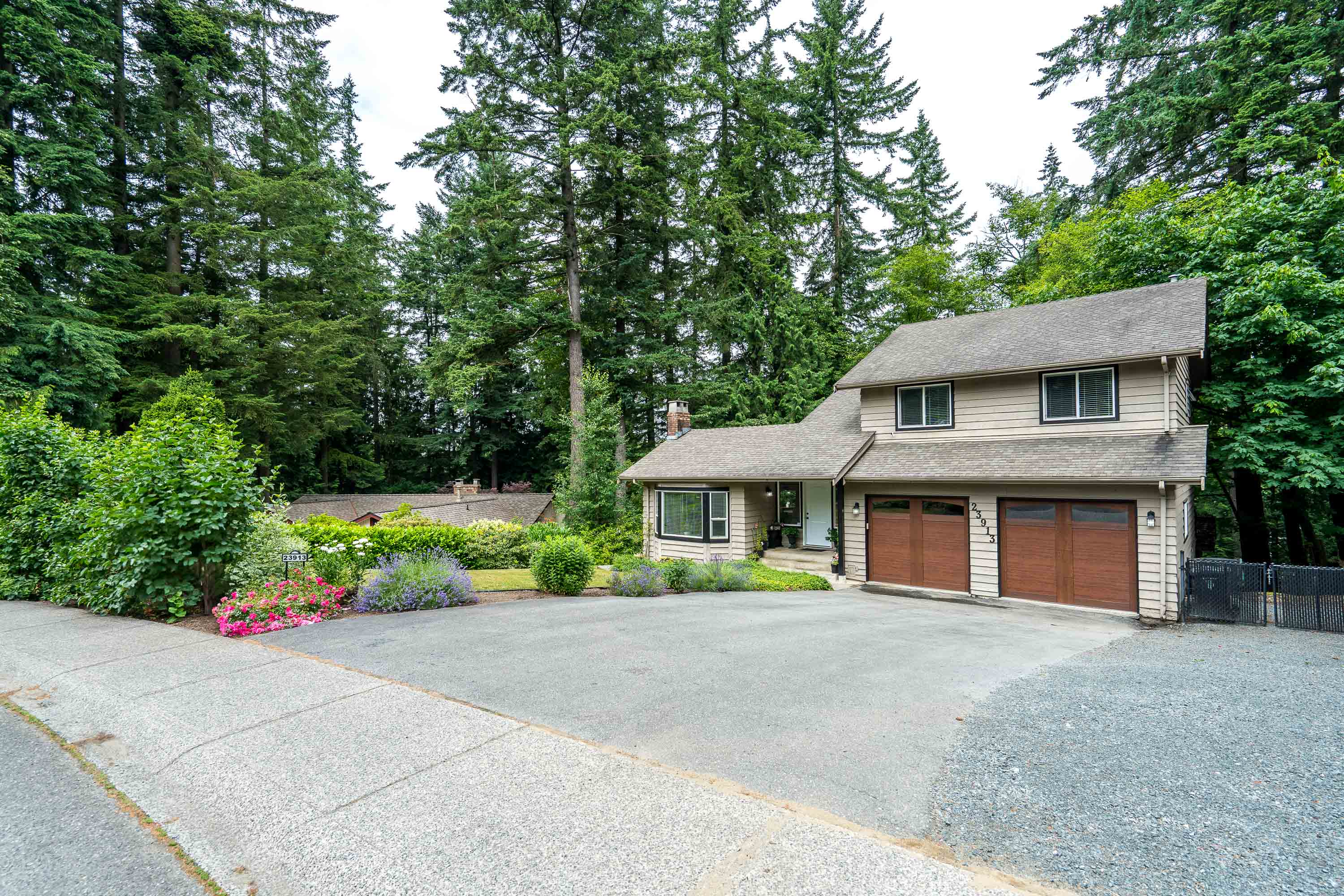 23913 58A Avenue, Langley