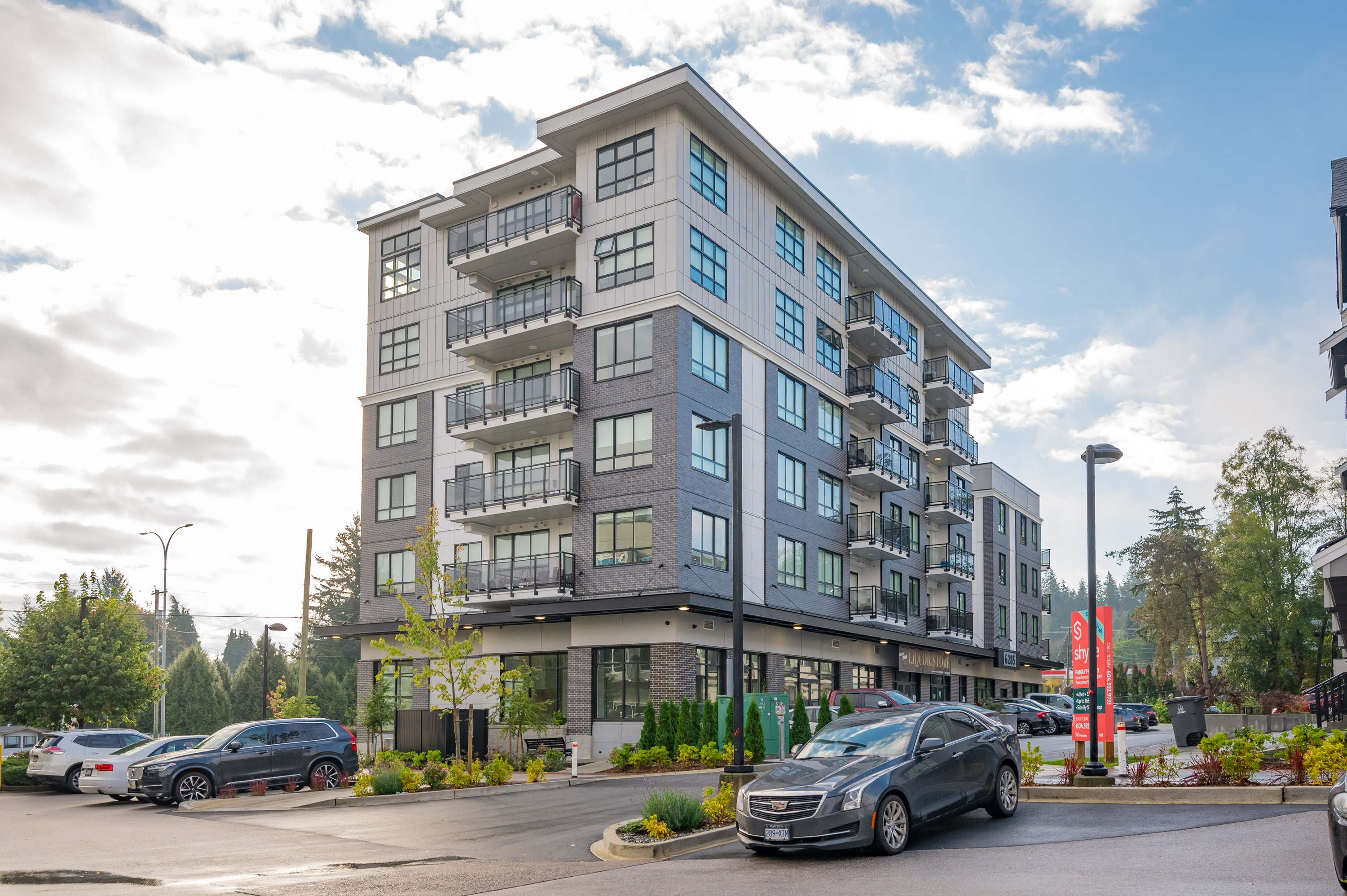 401 - 6285 King George Blvd, Surrey