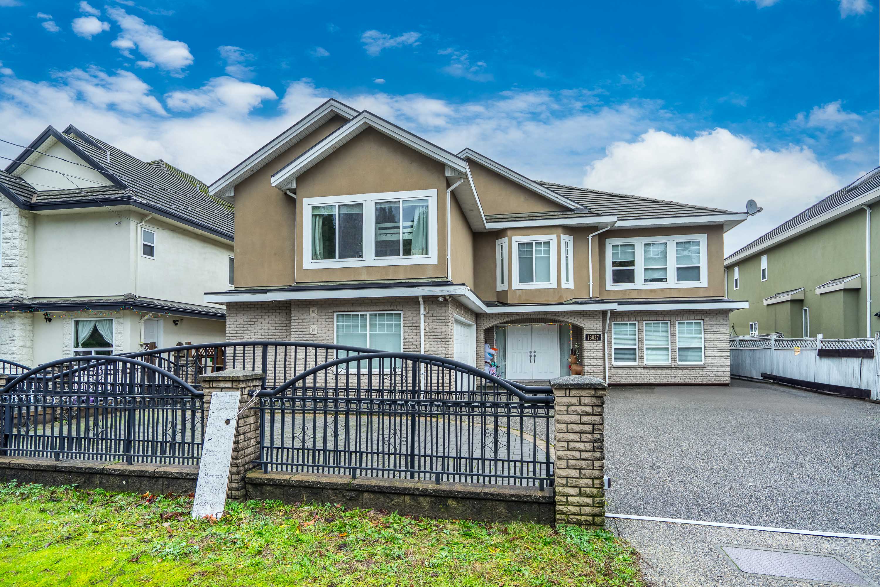 13027 68 Avenue, Surrey