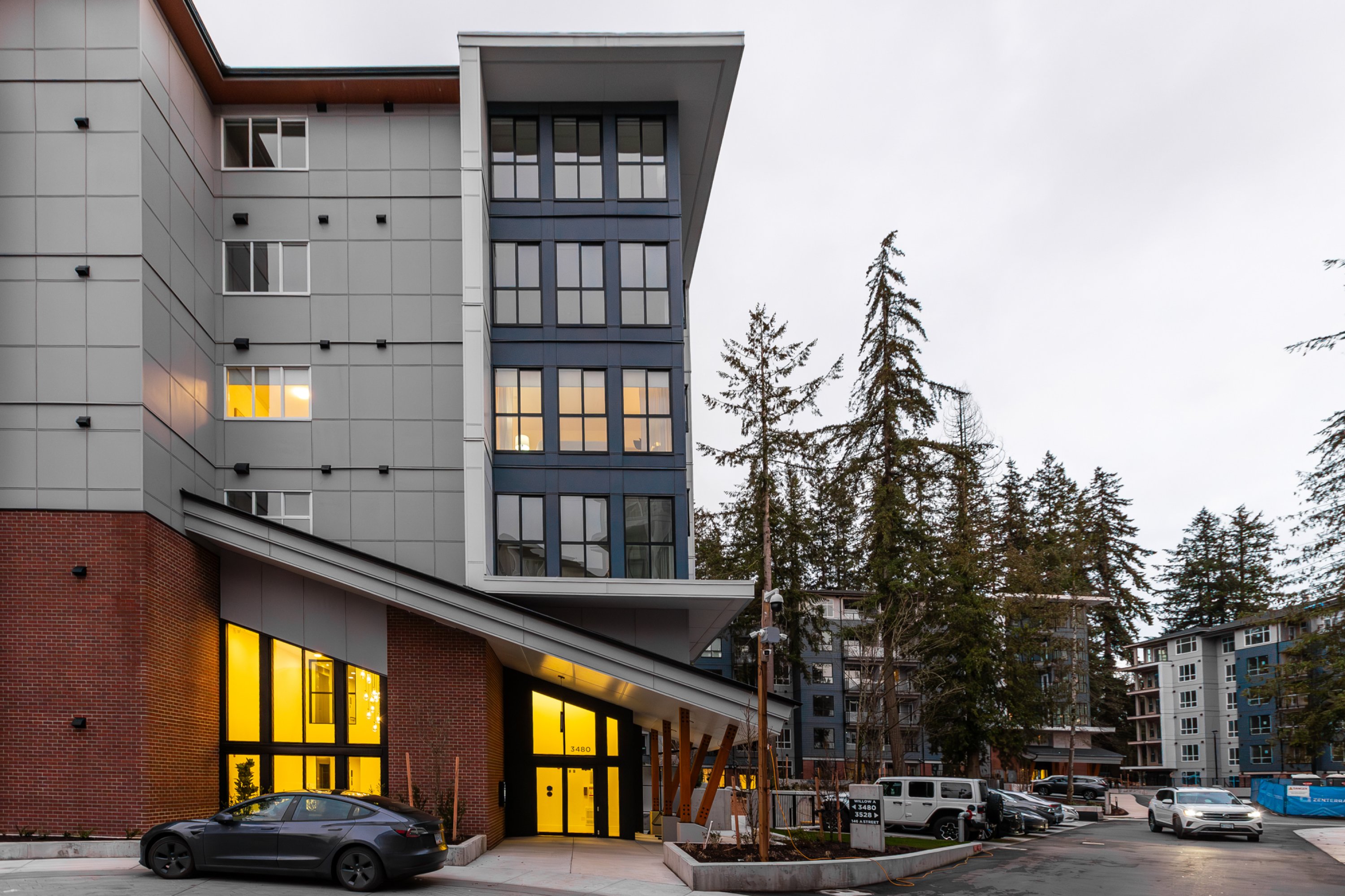 422 - 3480 146A Street, Surrey