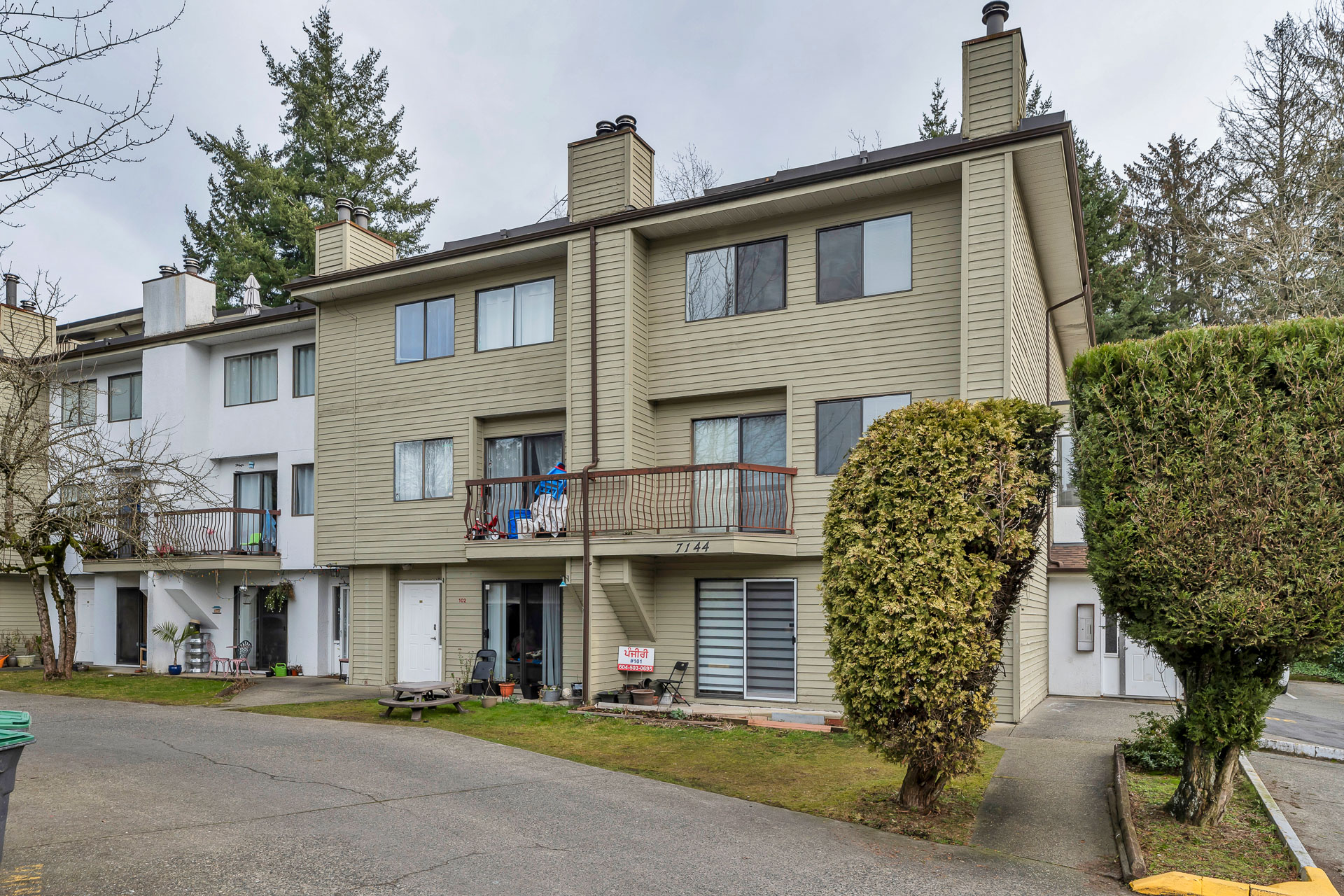 209 - 7144 133B Street, Surrey