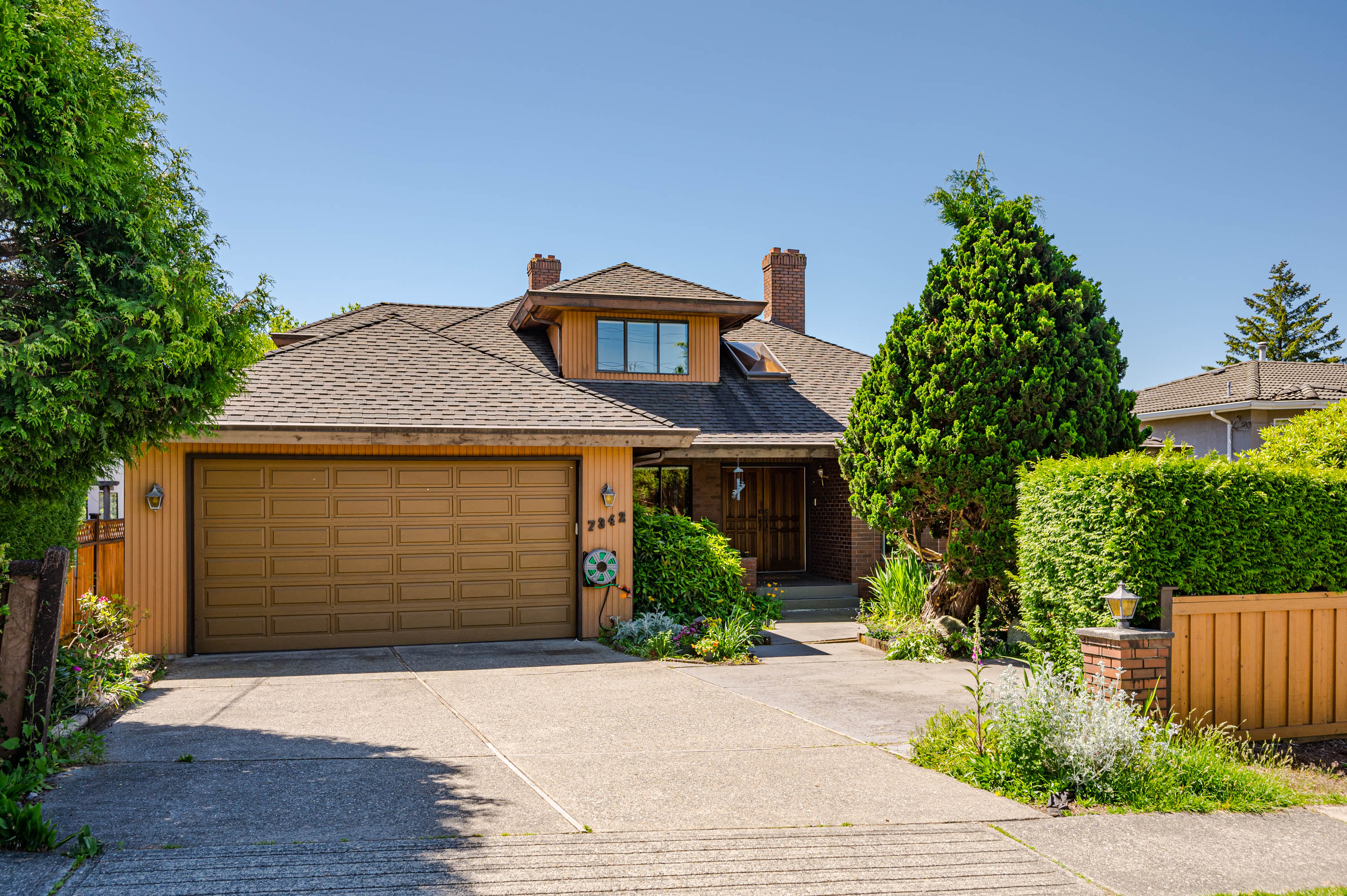7342 Curtis Street, Burnaby