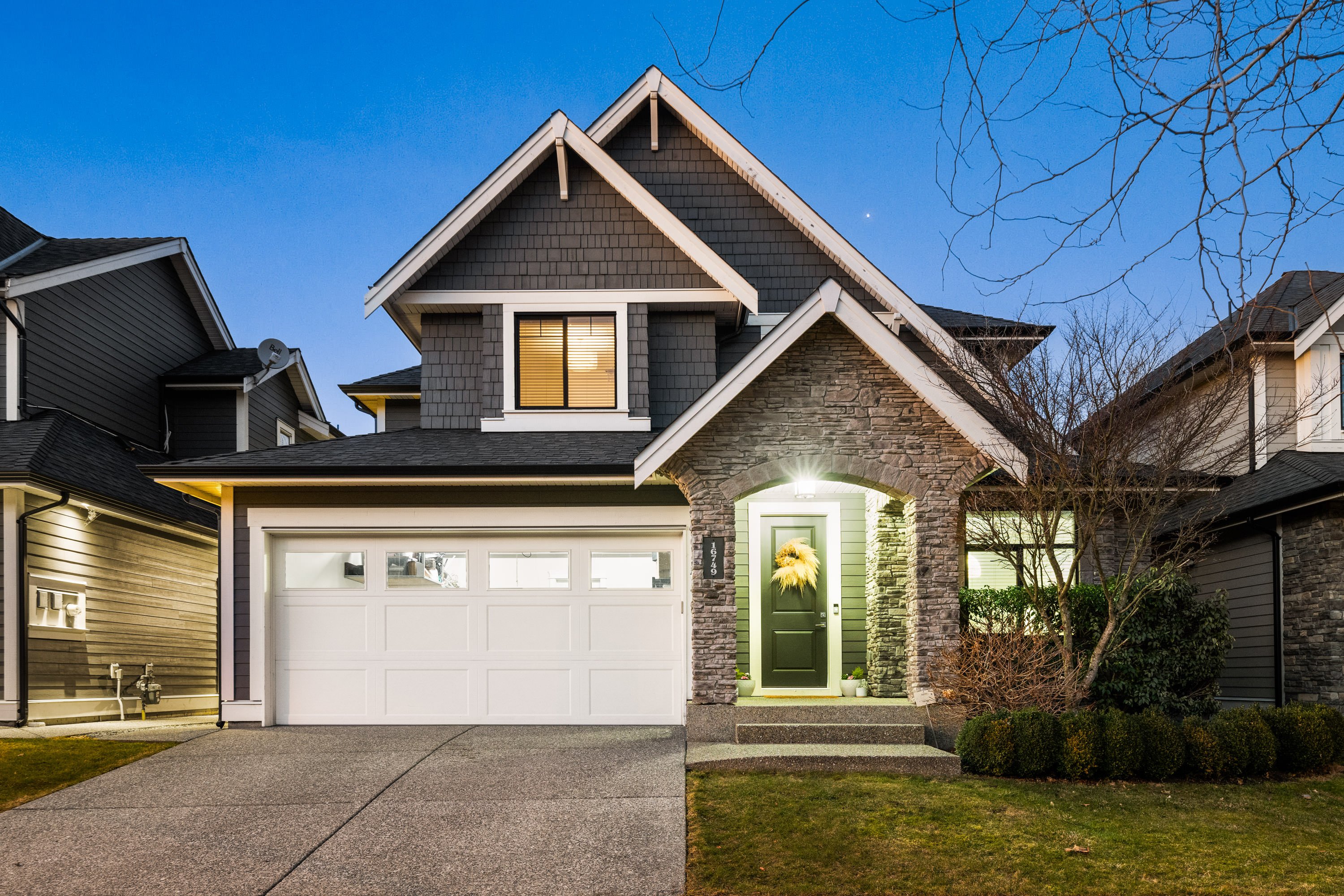 16749 22 Avenue, Surrey
