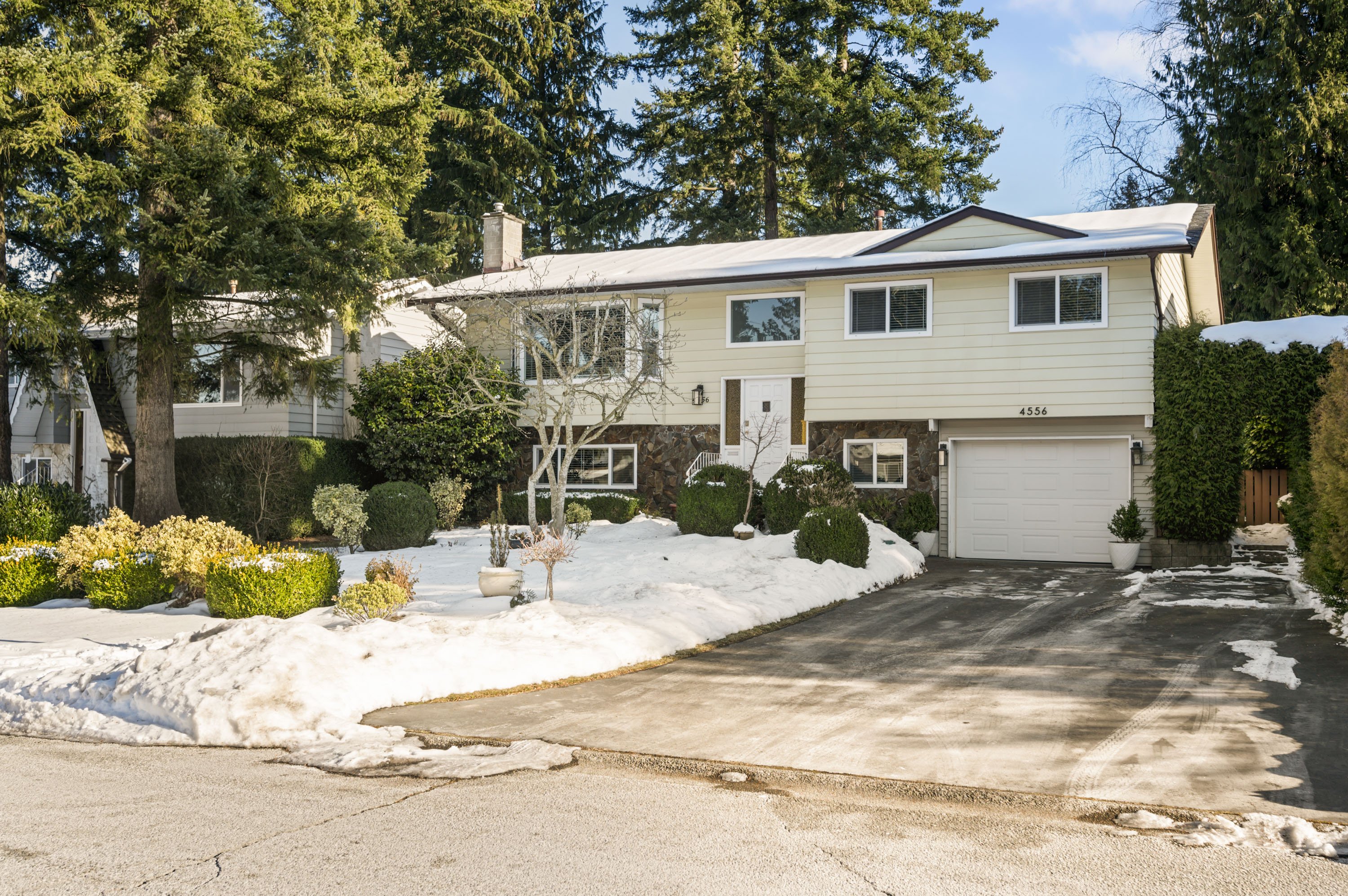 4556 201 Street, Langley