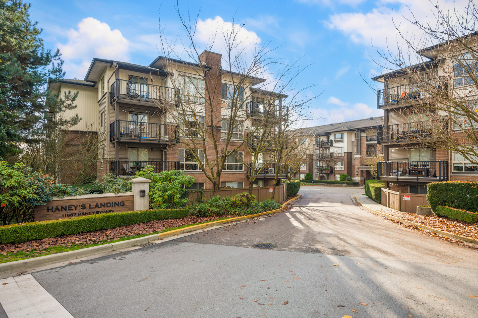403 - 11665 Haney Bypass, Maple Ridge