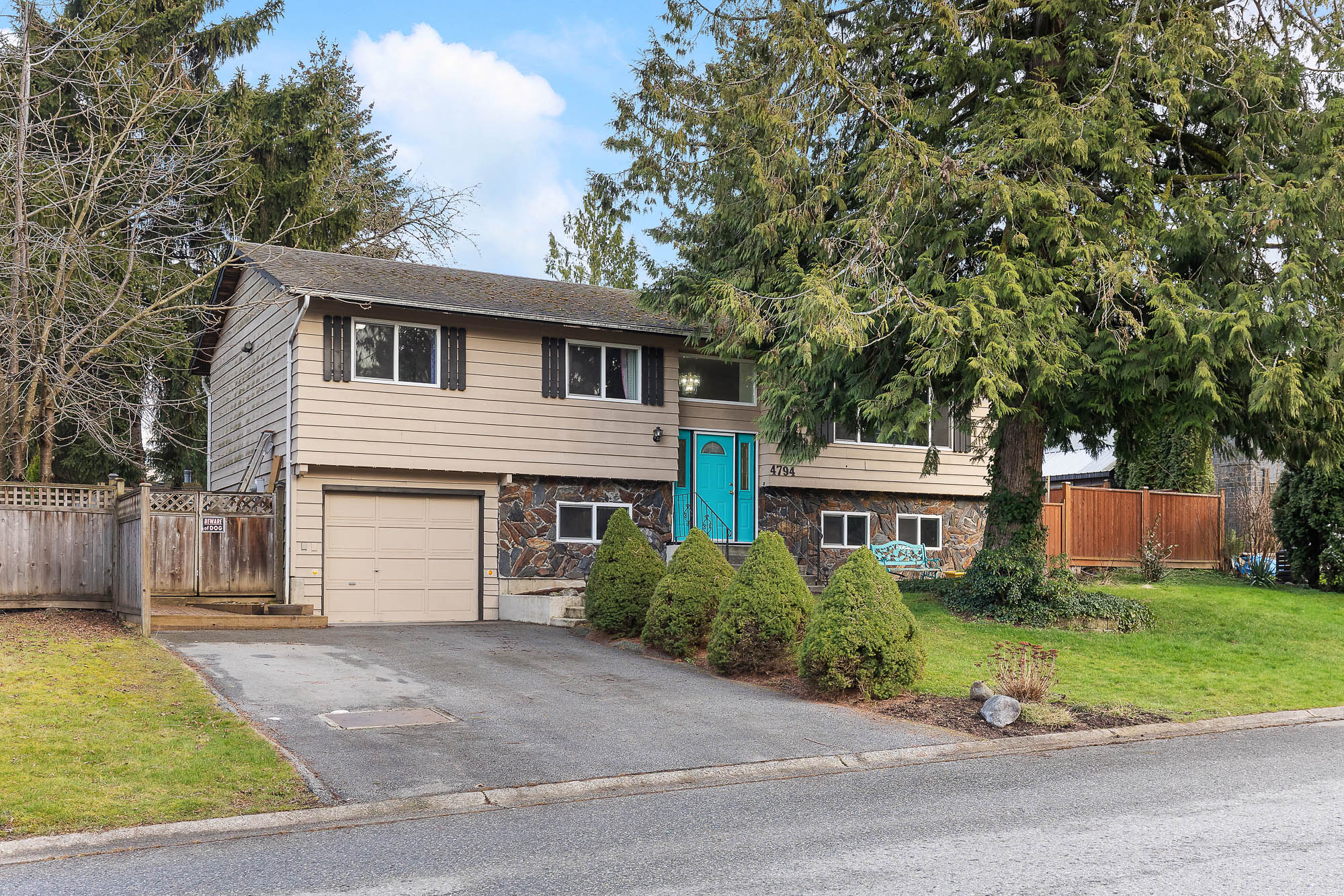 4794 206A Street, Langley