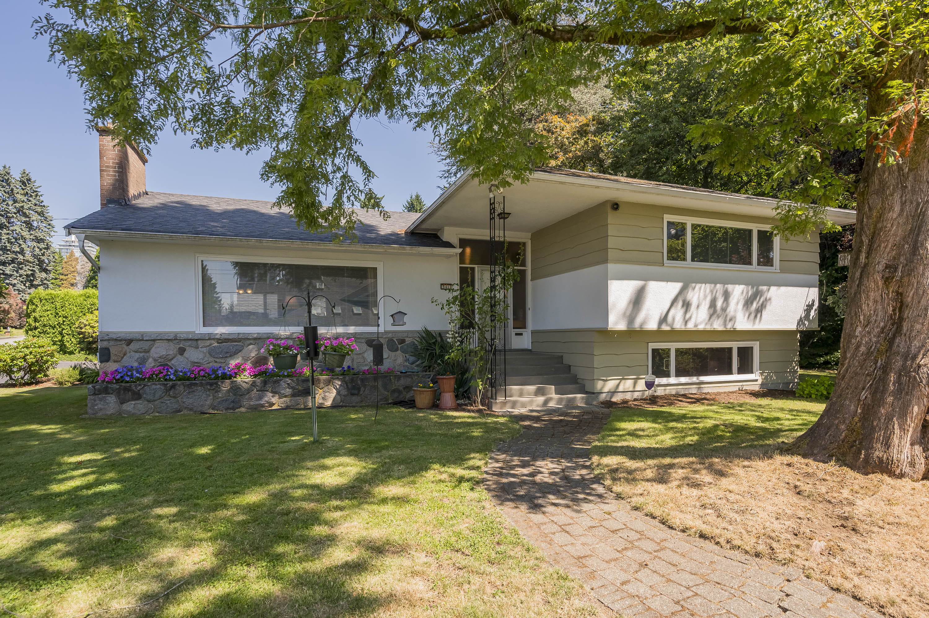 541 Cochrane Avenue, Coquitlam