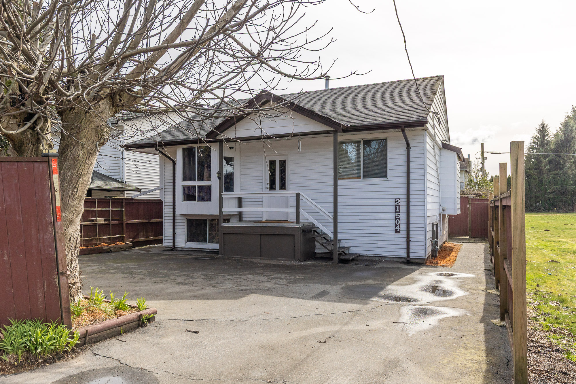 21504 Dewdney Trunk Road, Maple Ridge