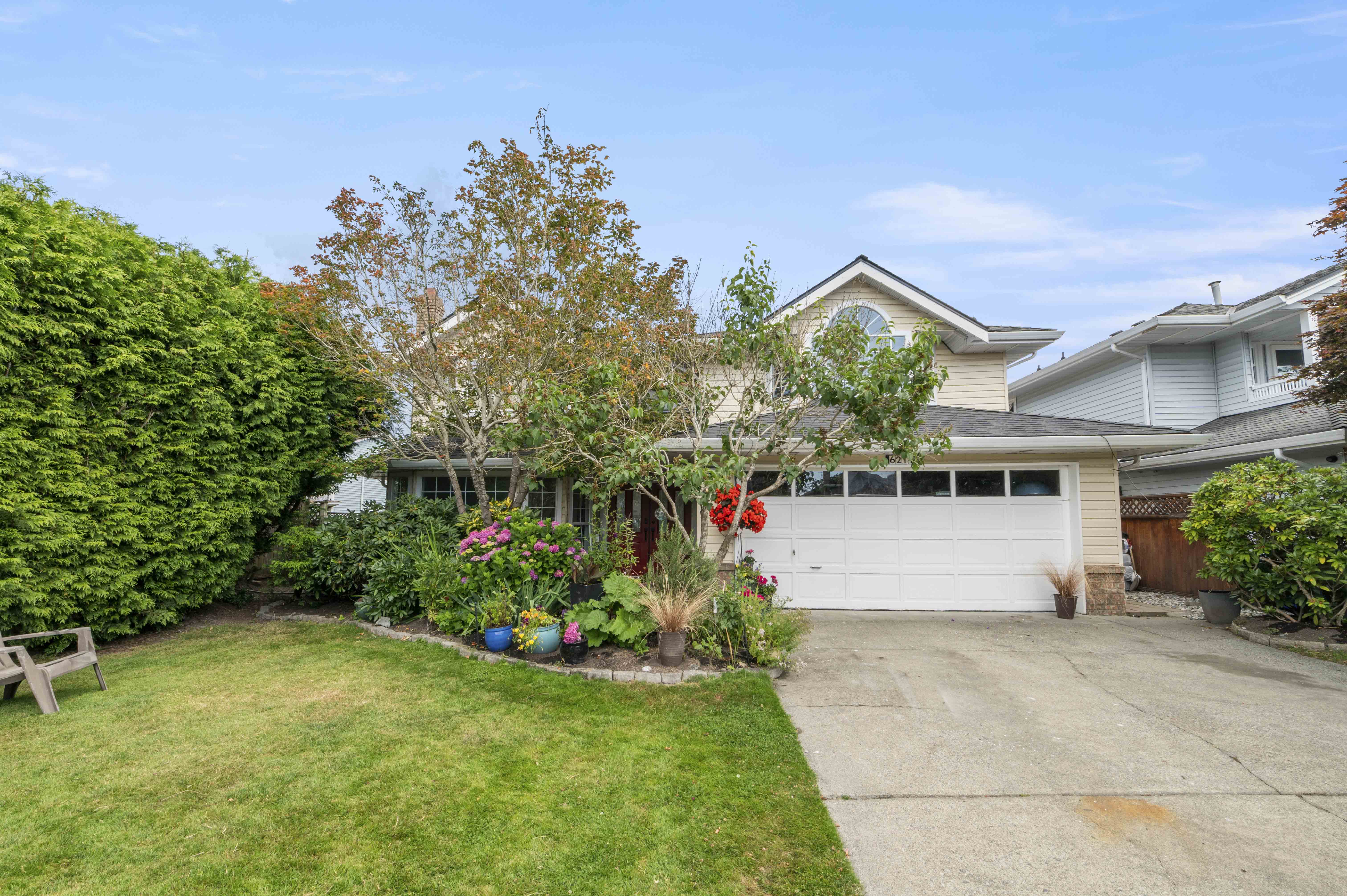 6211 49 Avenue, Delta