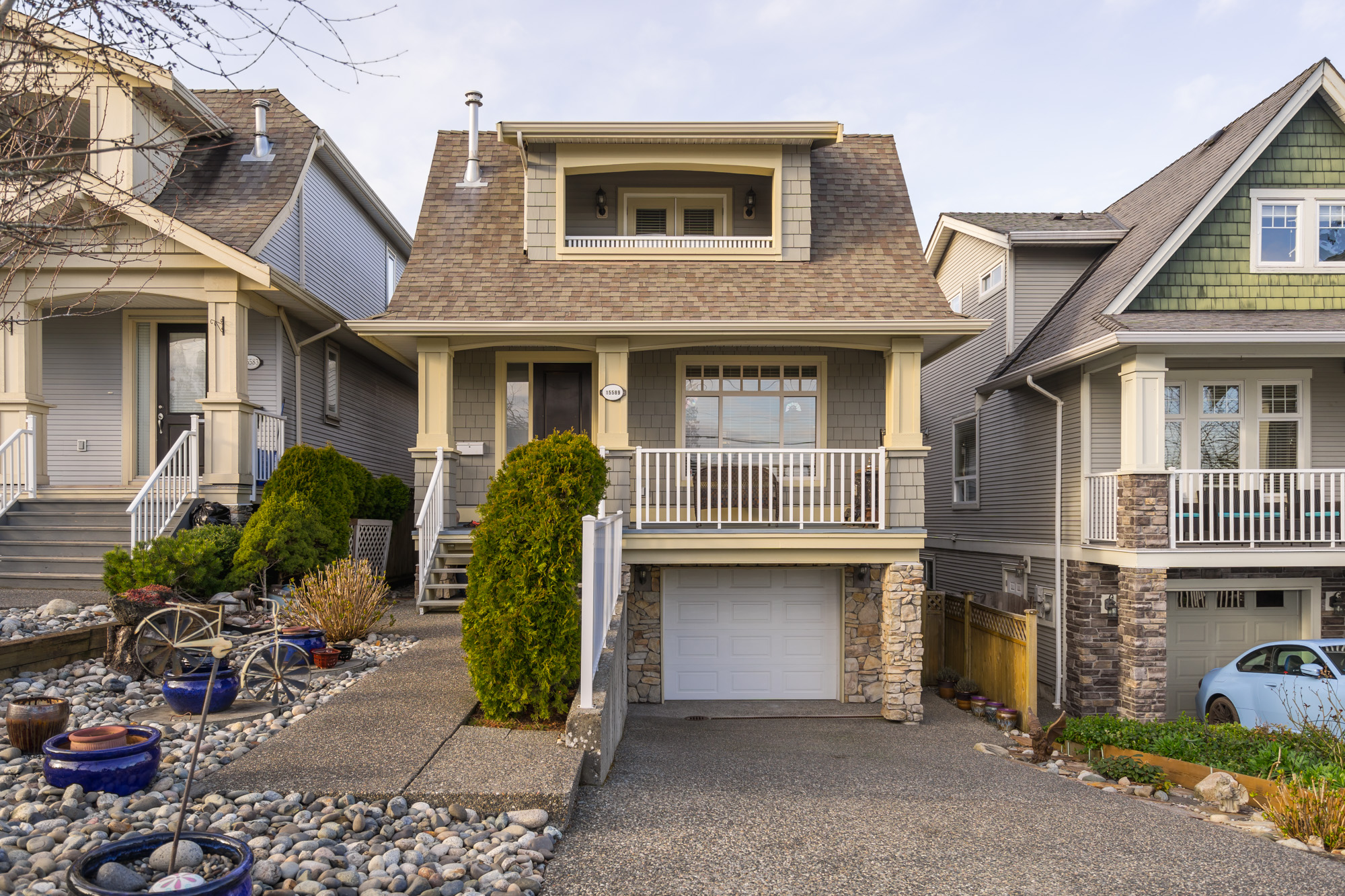 15589 Thrift Avenue, White Rock
