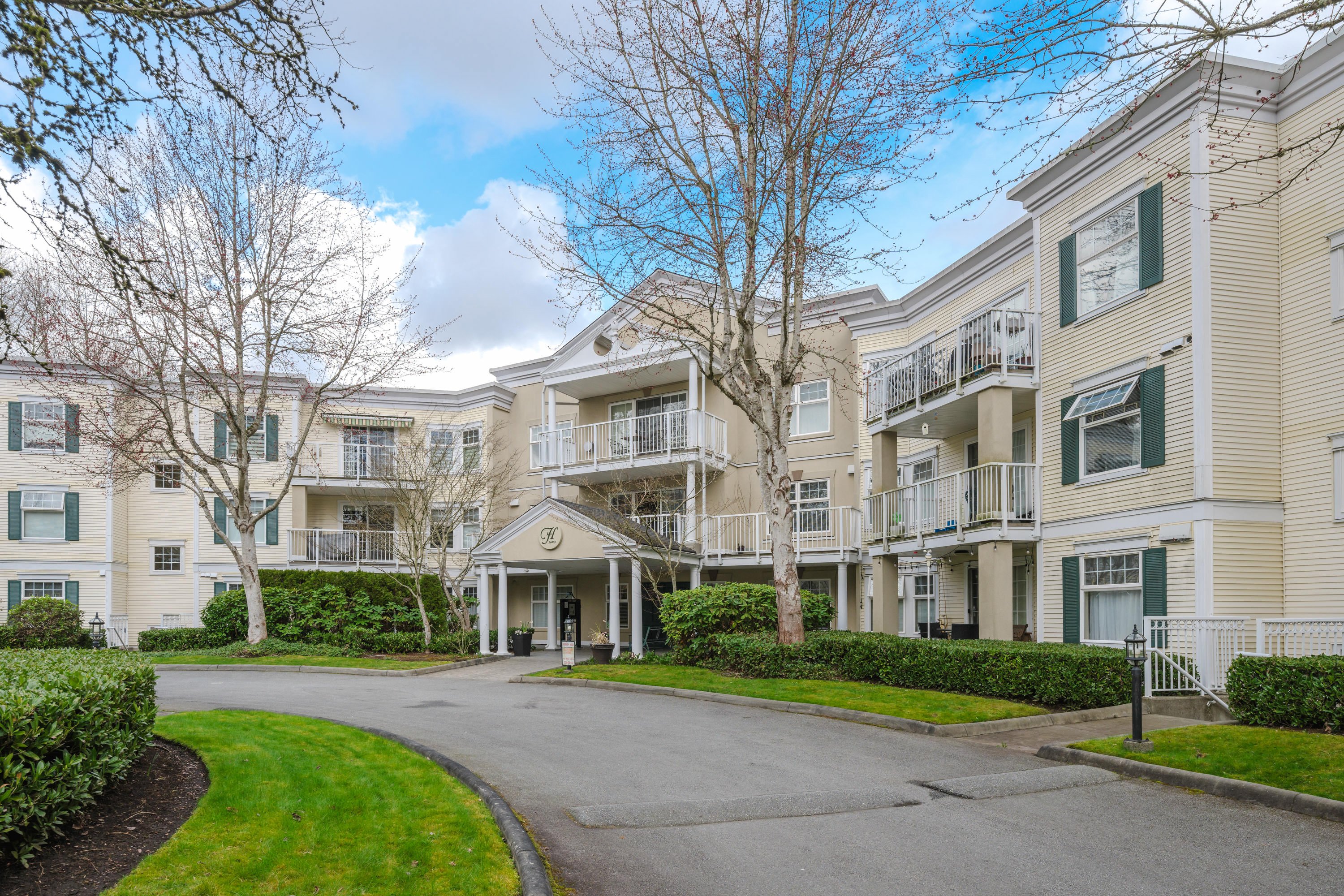 303 - 16085 83 Avenue, Surrey