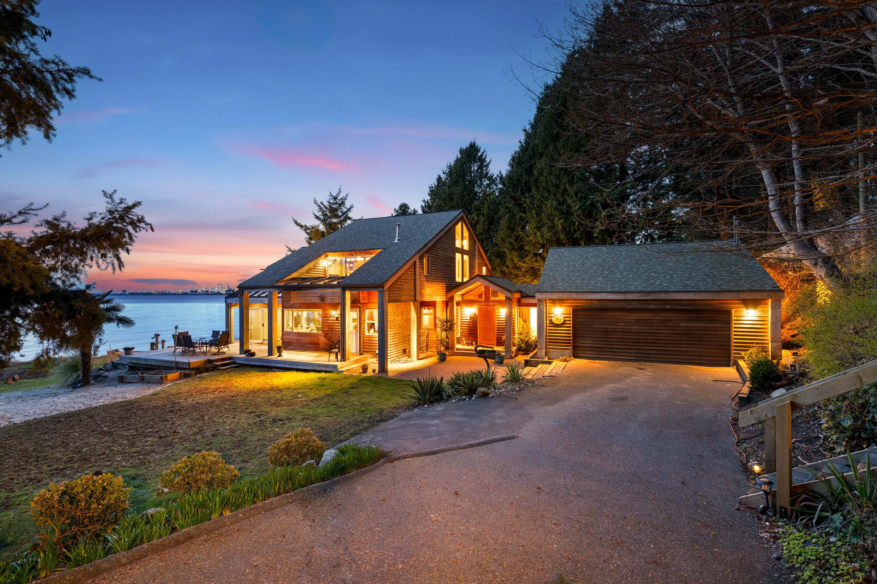 598 Tsawwassen Beach Road, Tsawwassen