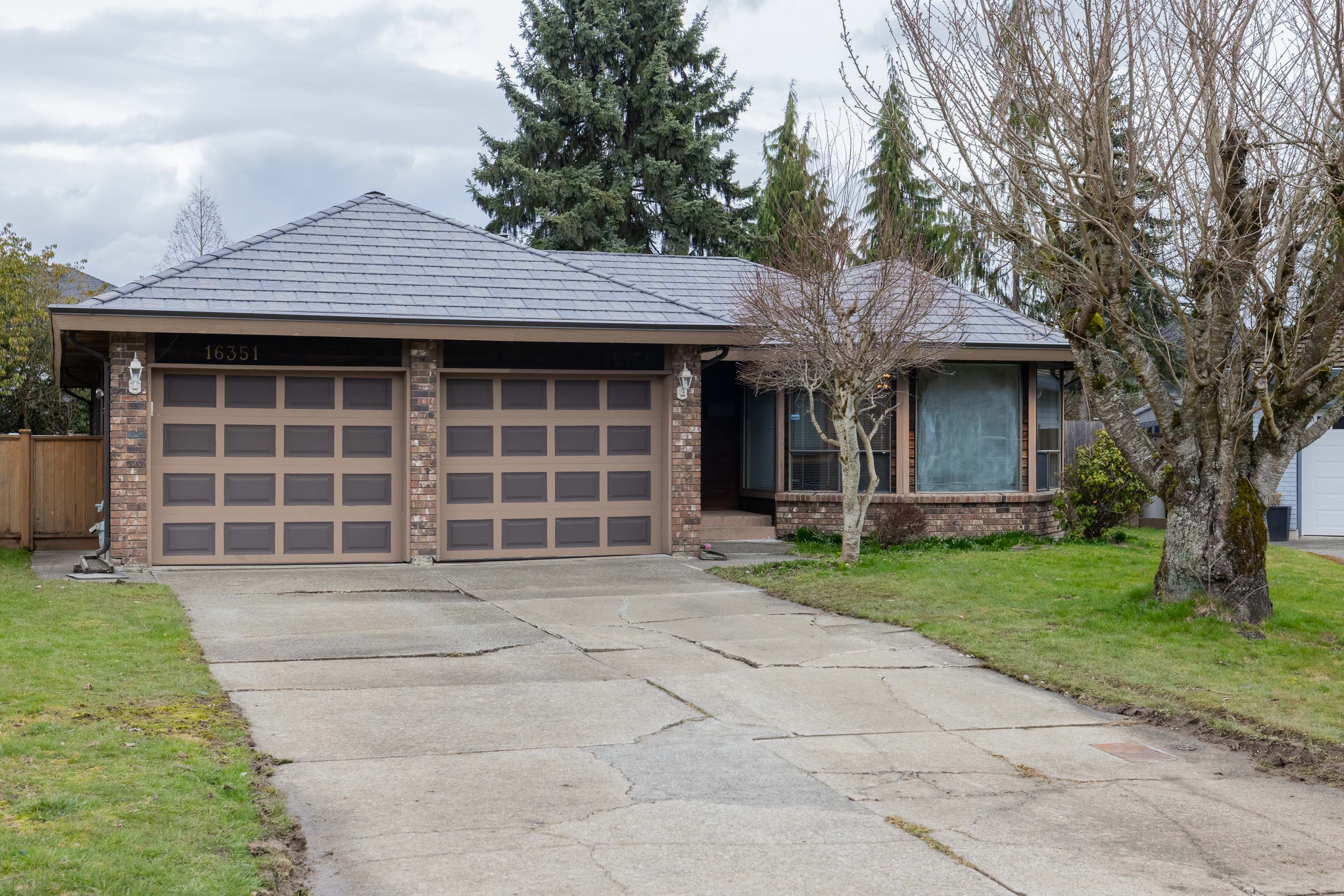 16351 Northglen Close, Surrey