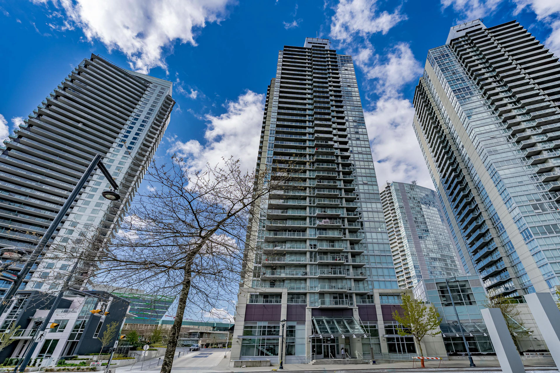 2702 - 9981 Whalley Blvd, Surrey
