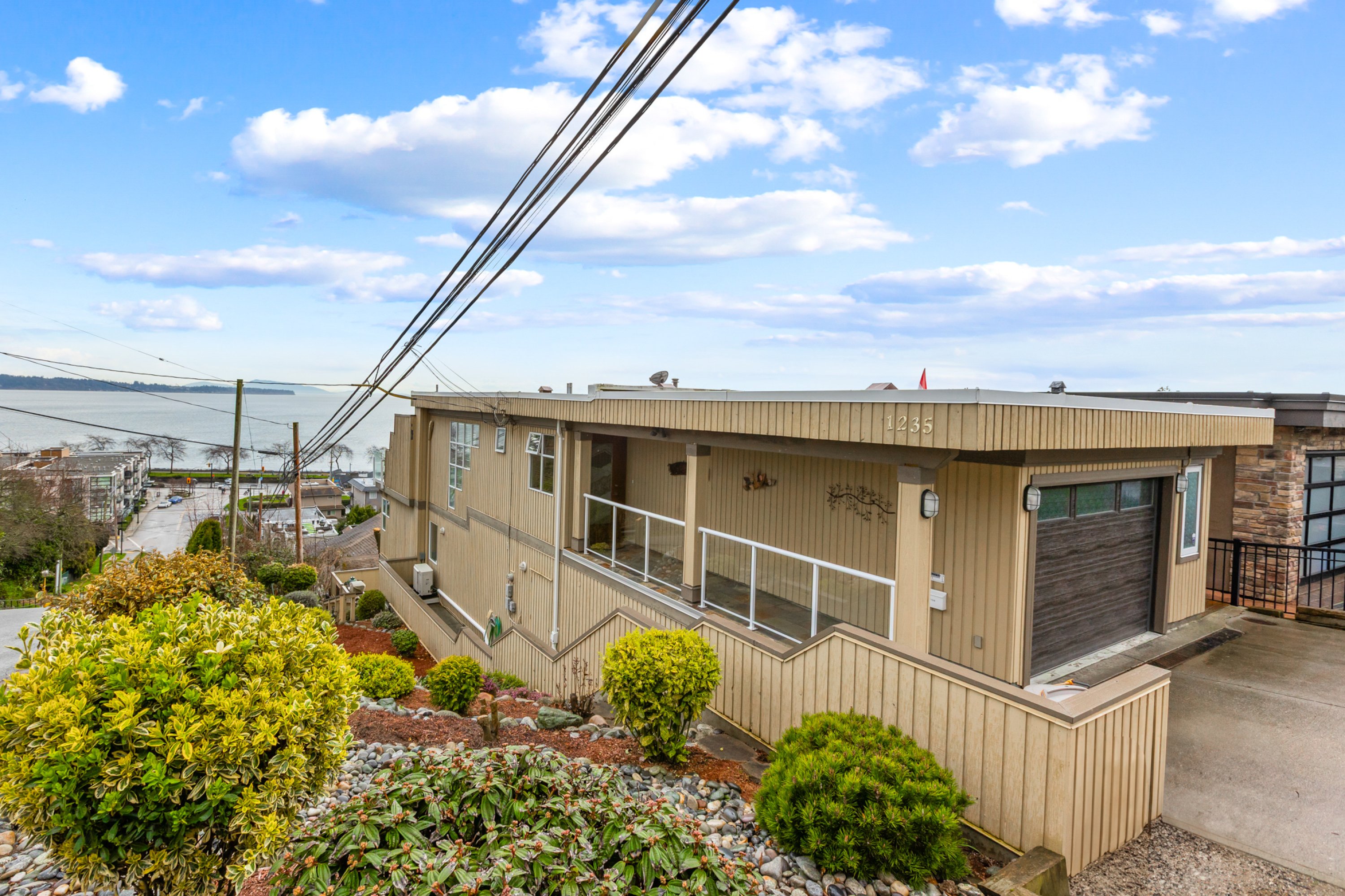 1235 Oxford Street, White Rock