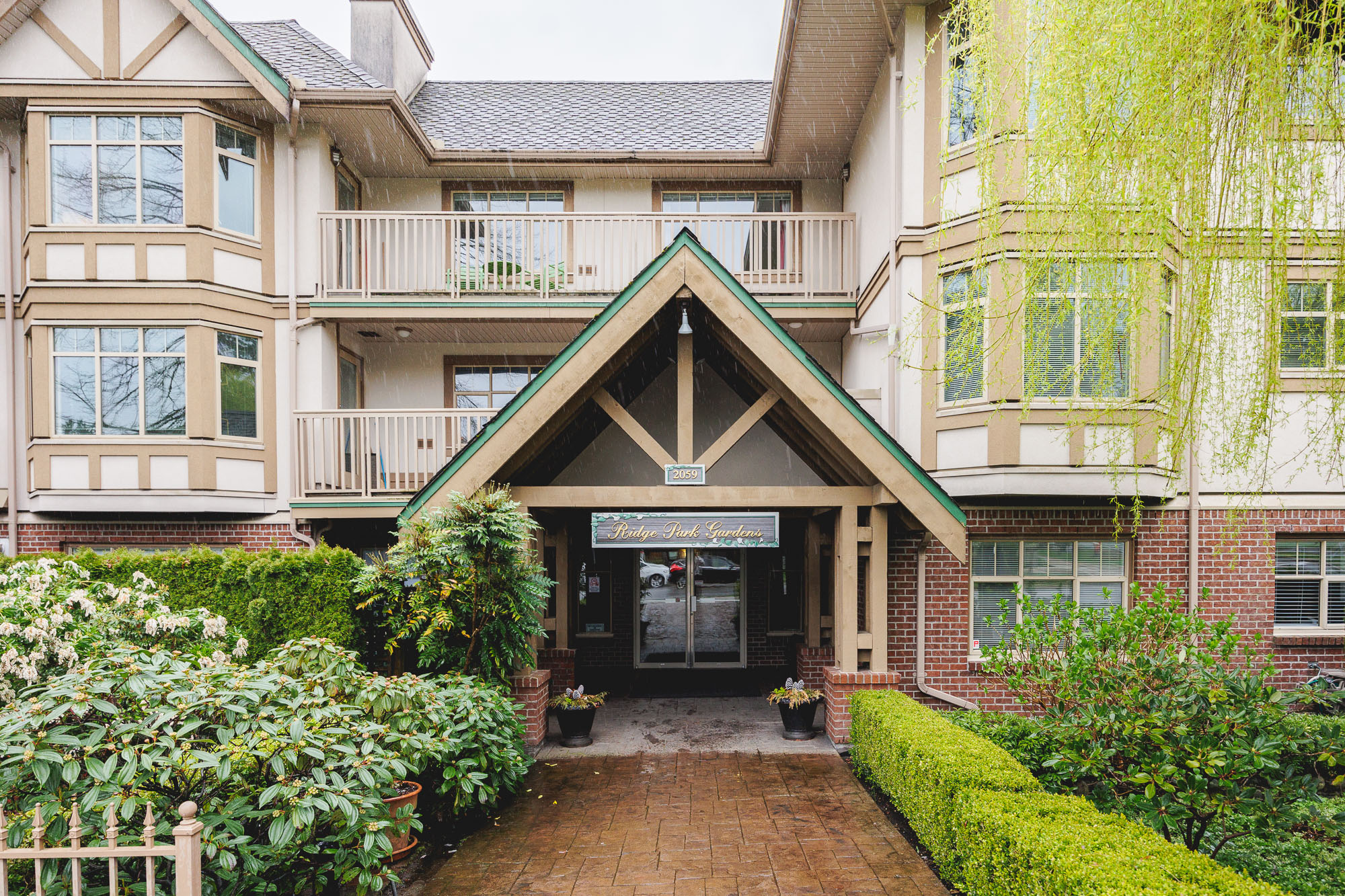 407 - 2059 Chesterfield Avenue, North Vancouver