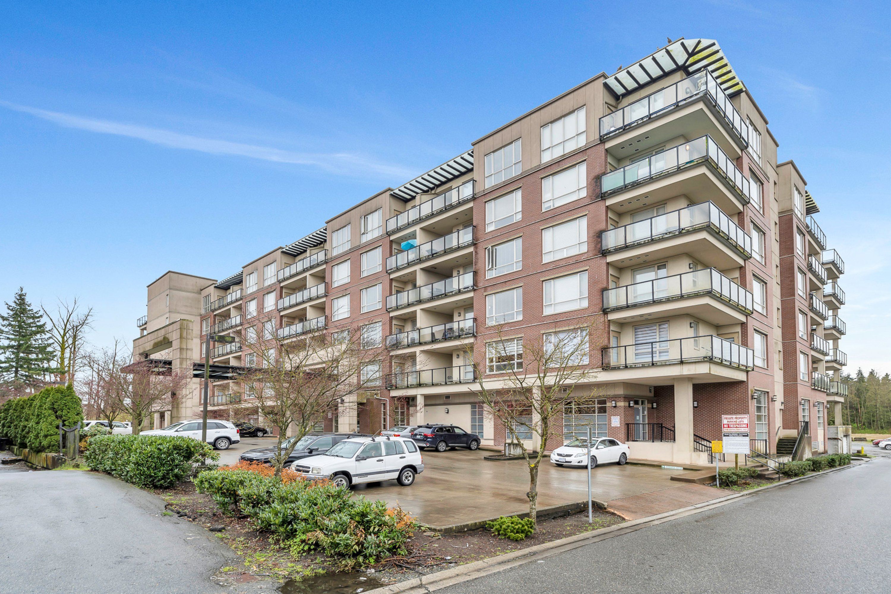 320 - 14333 104 Avenue, Surrey