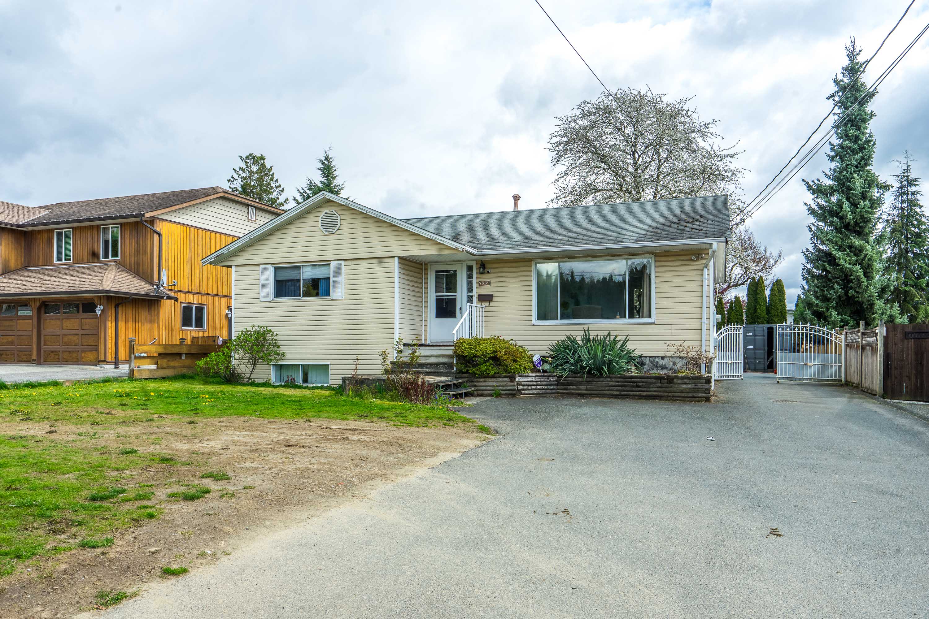 7654 Cedar Street, Mission