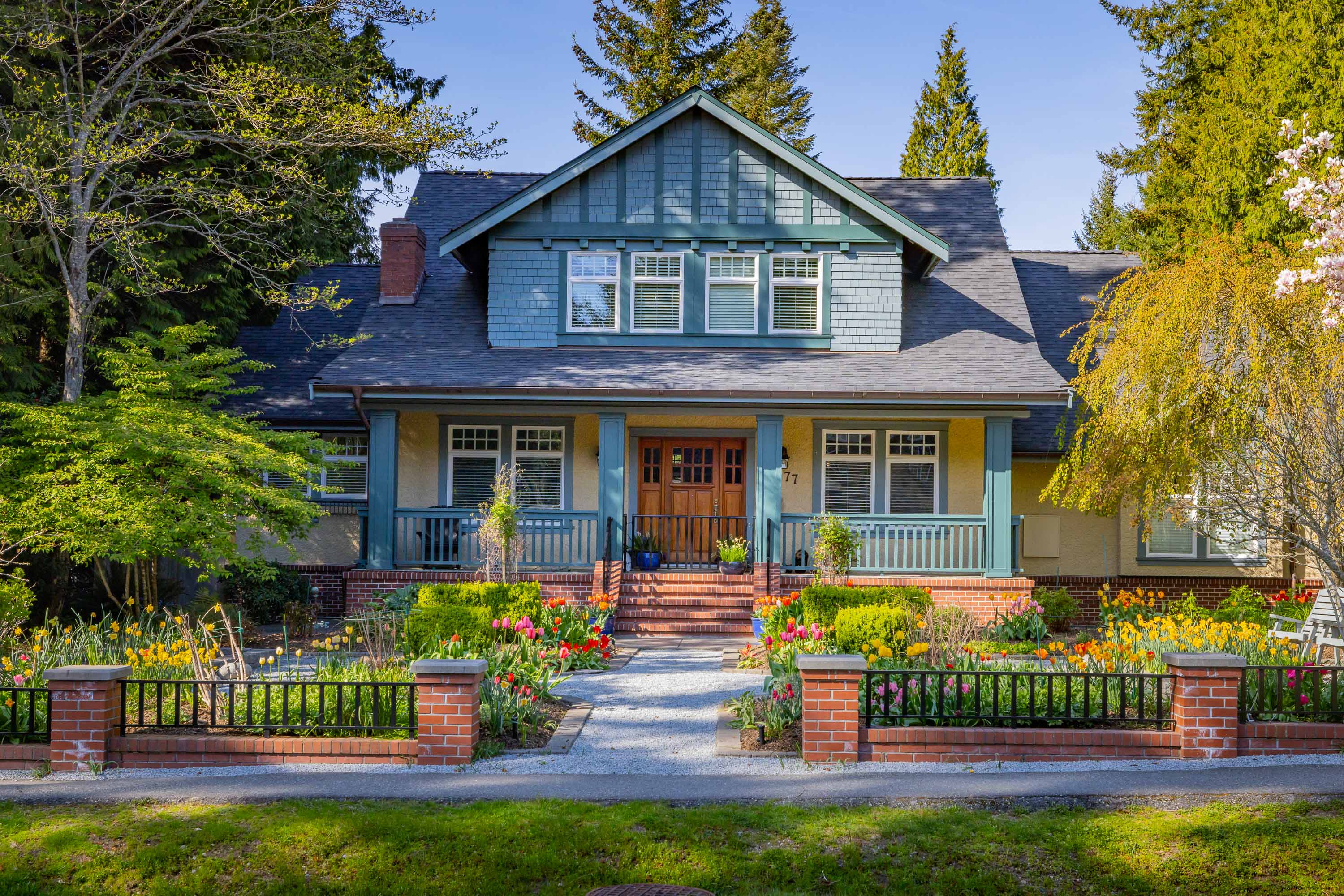 12677 24 Avenue, South Surrey