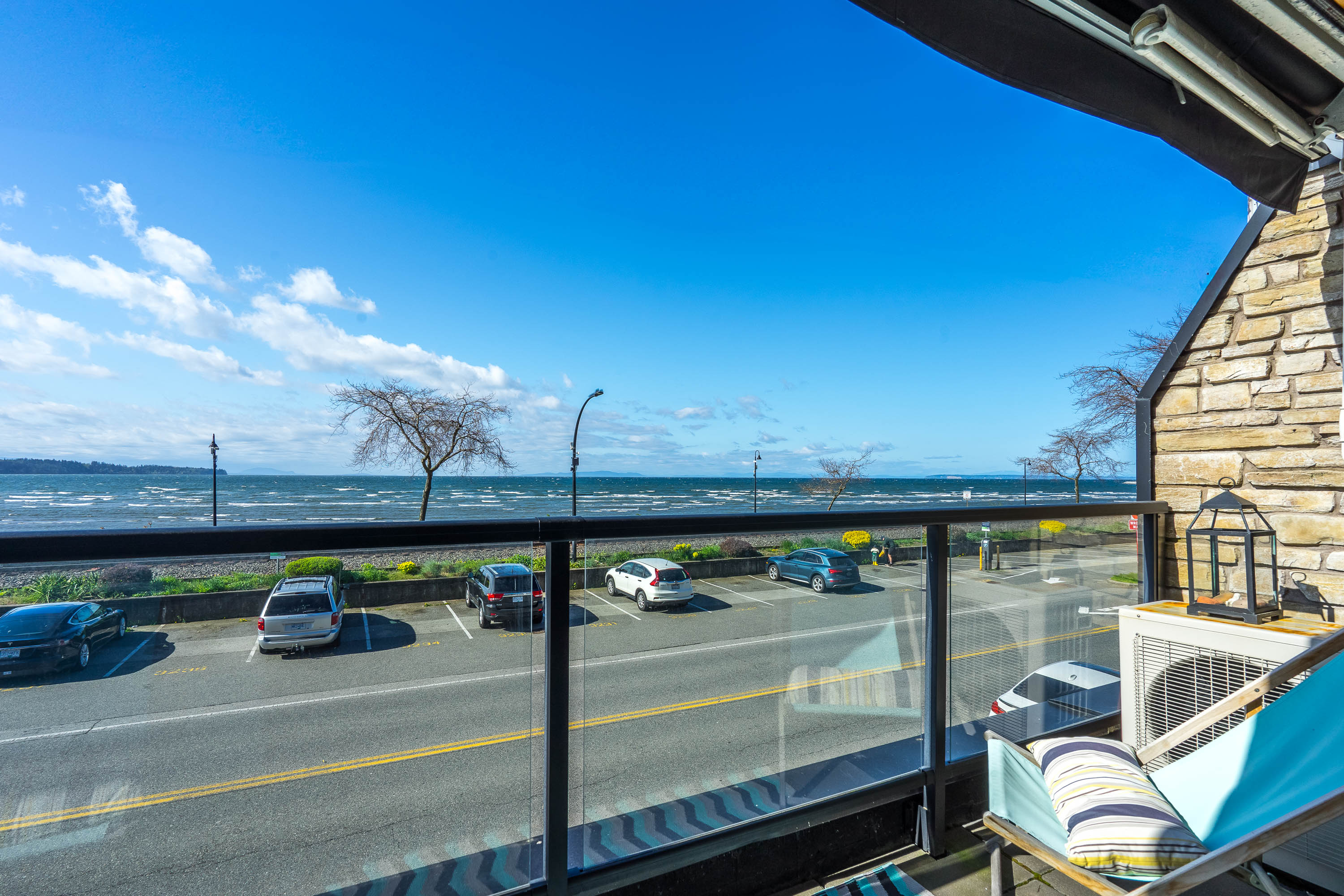 202 - 15581 Marine Drive, White Rock
