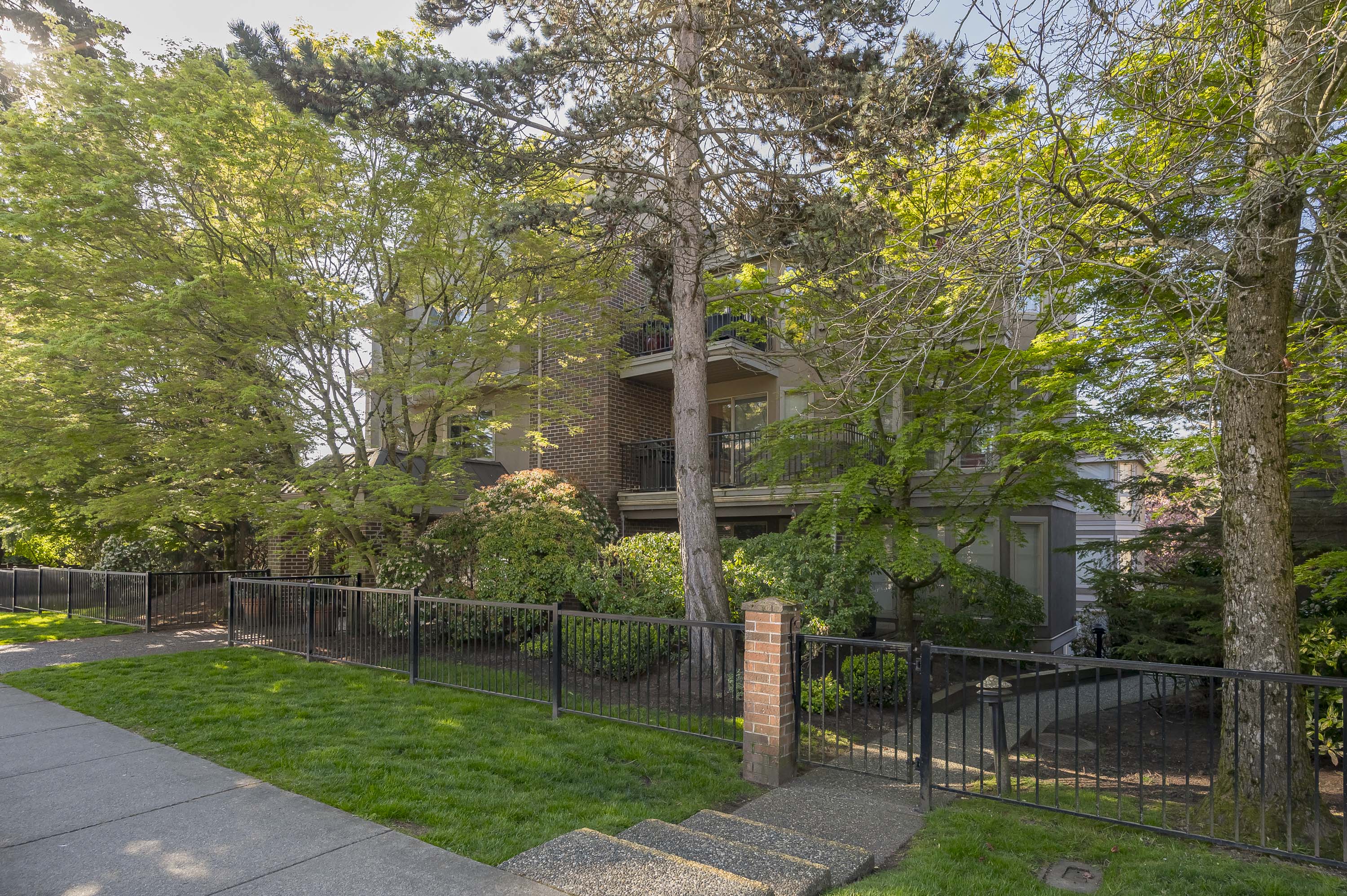 302 - 15440 Vine Avenue, White Rock