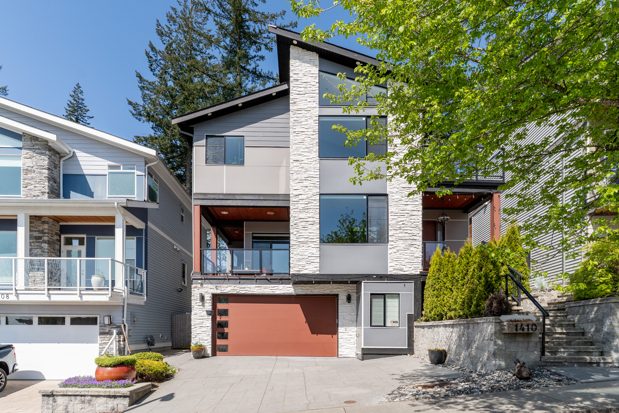 1410 Strawline Hill Street, Coquitlam
