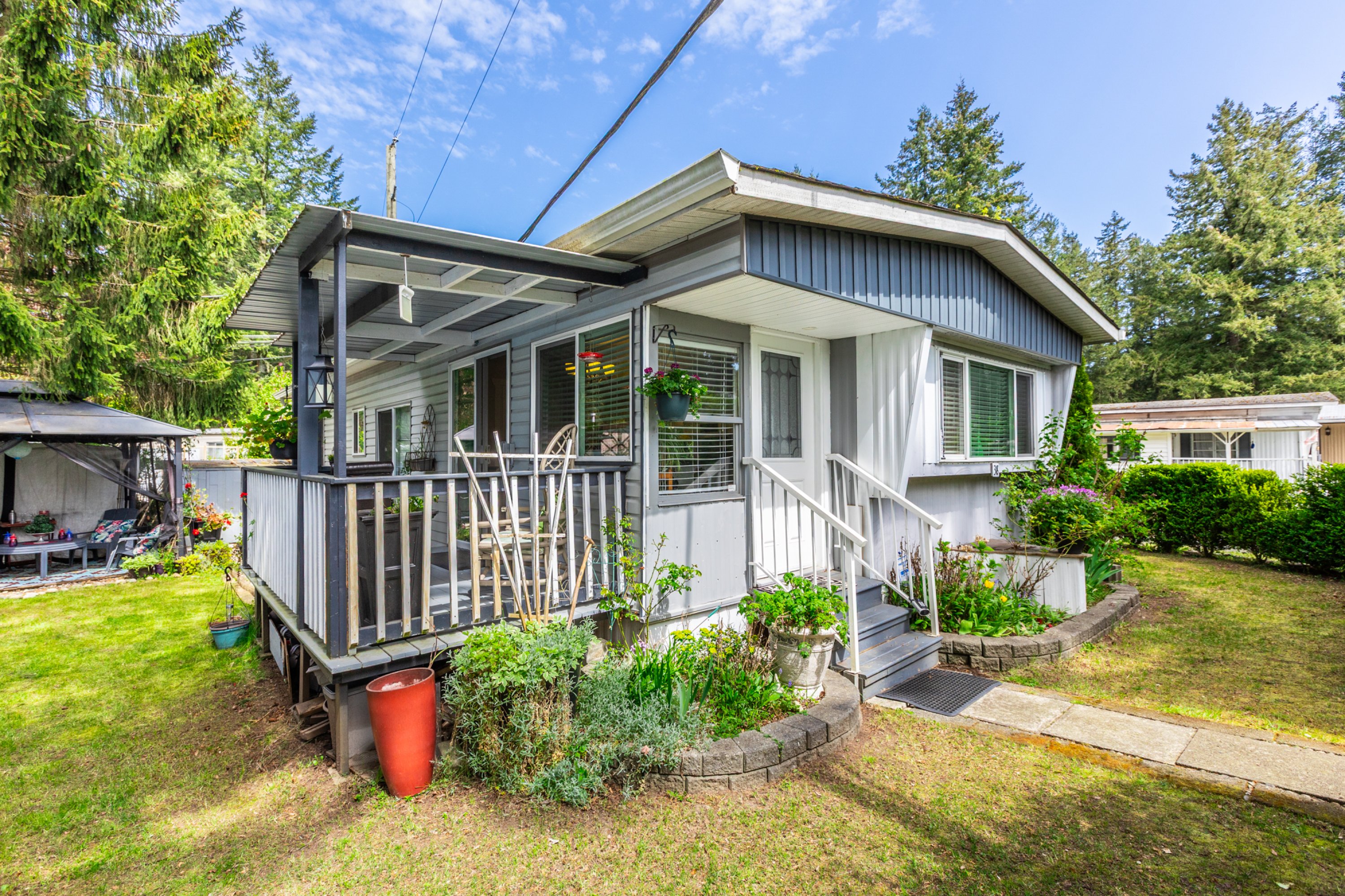 38 - 20071 24 Avenue, Langley