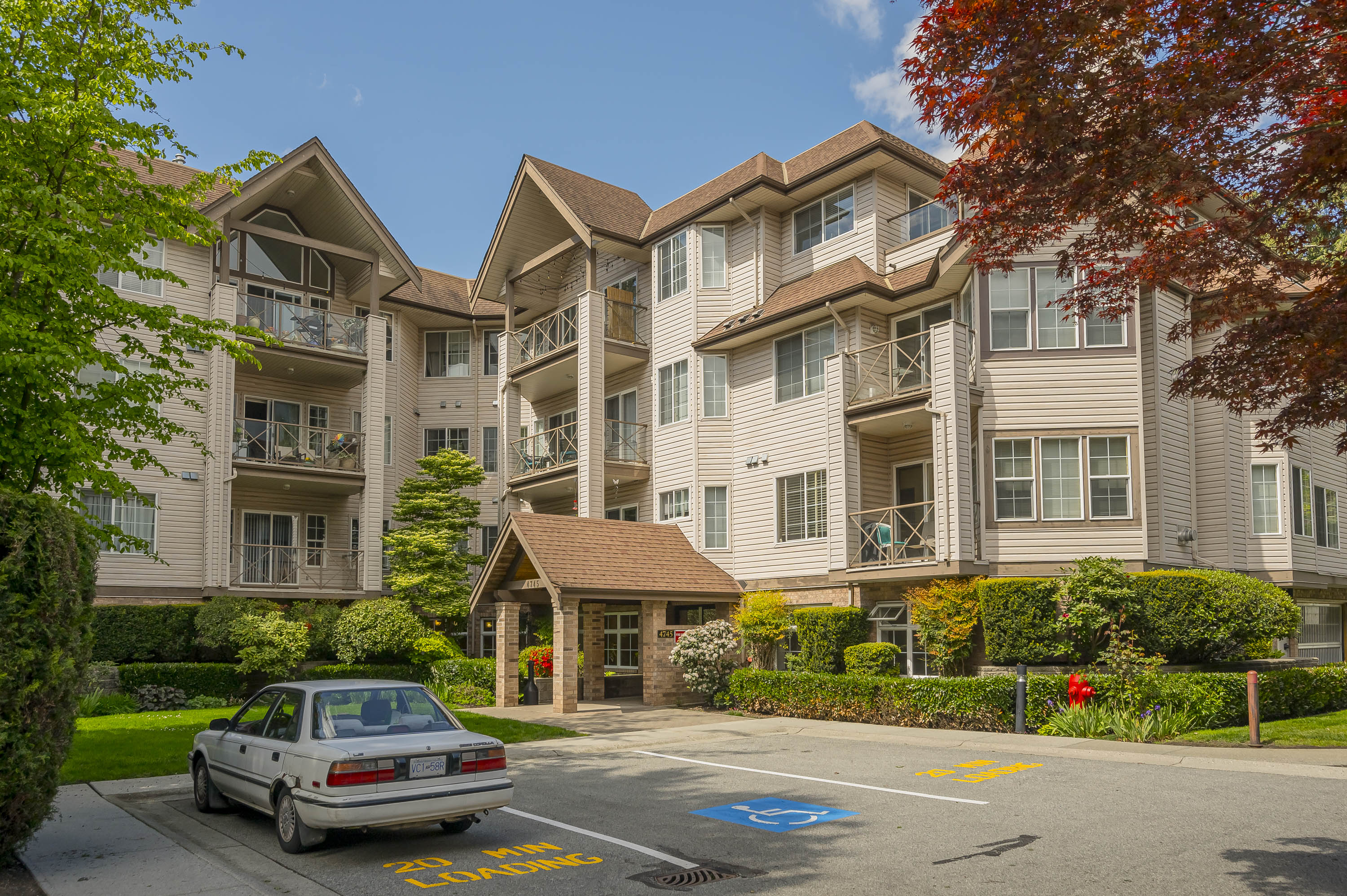 305 - 4745 54A Street, Delta